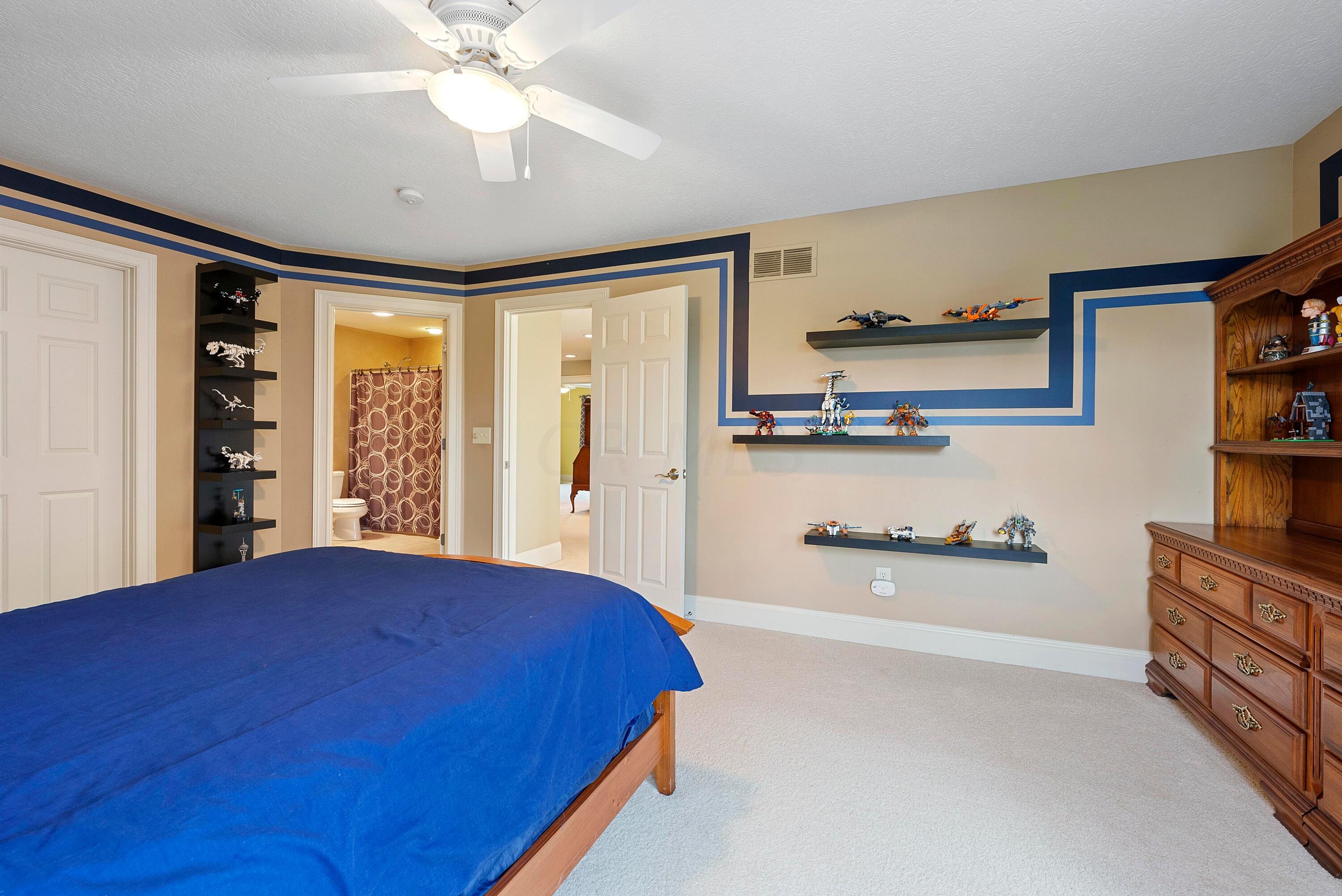 5516 Lynbrook Lane