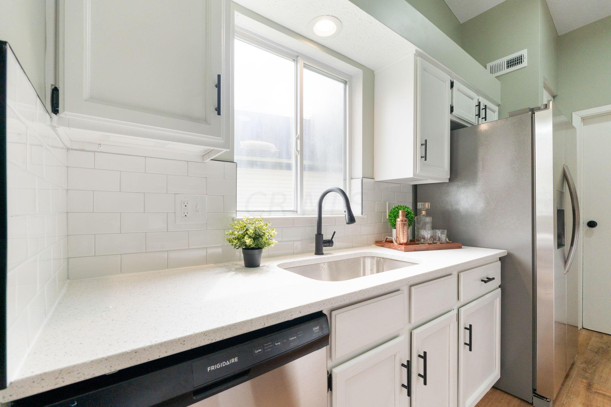 1004 Woodington Road