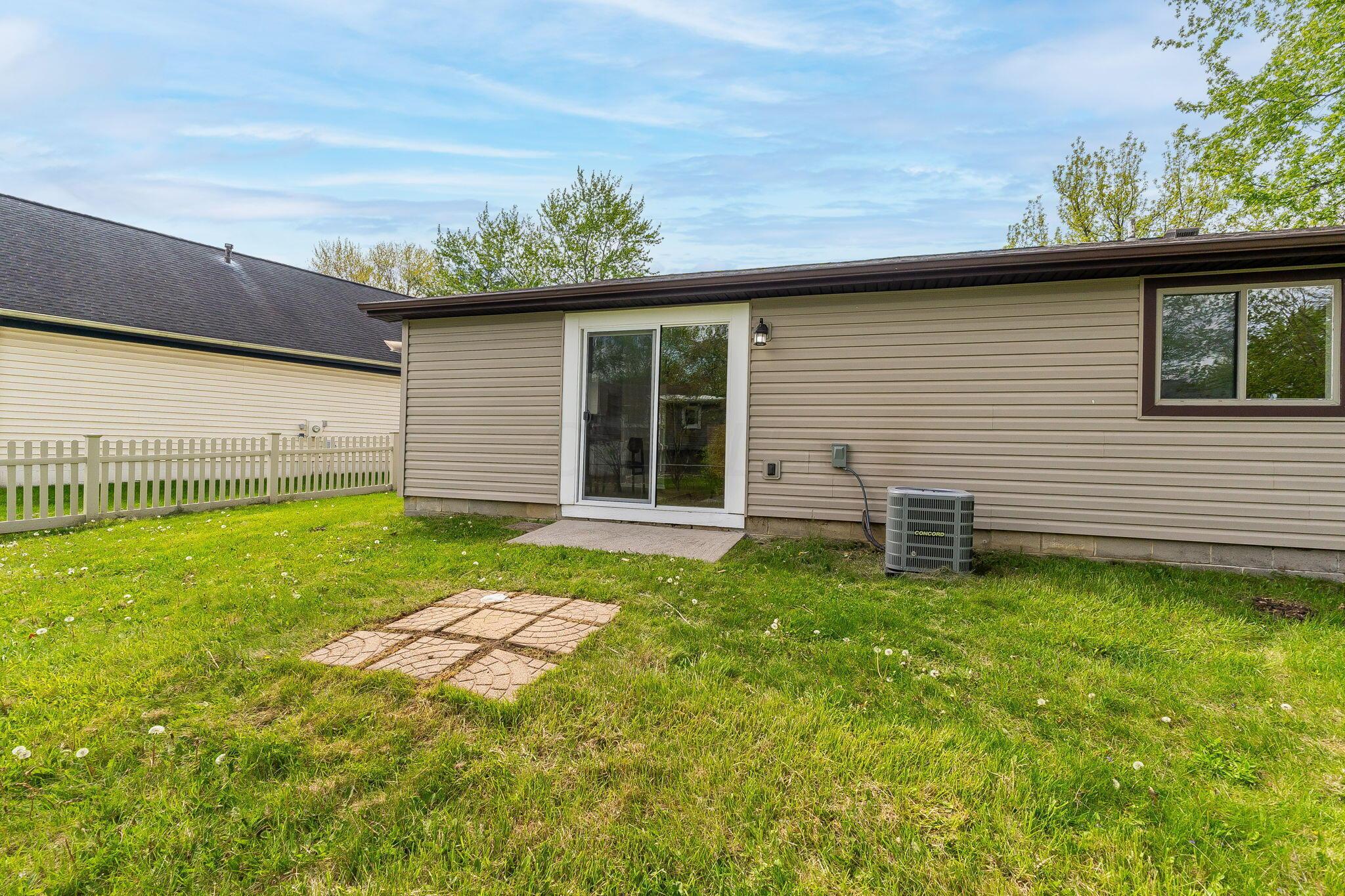 1004 Woodington Road