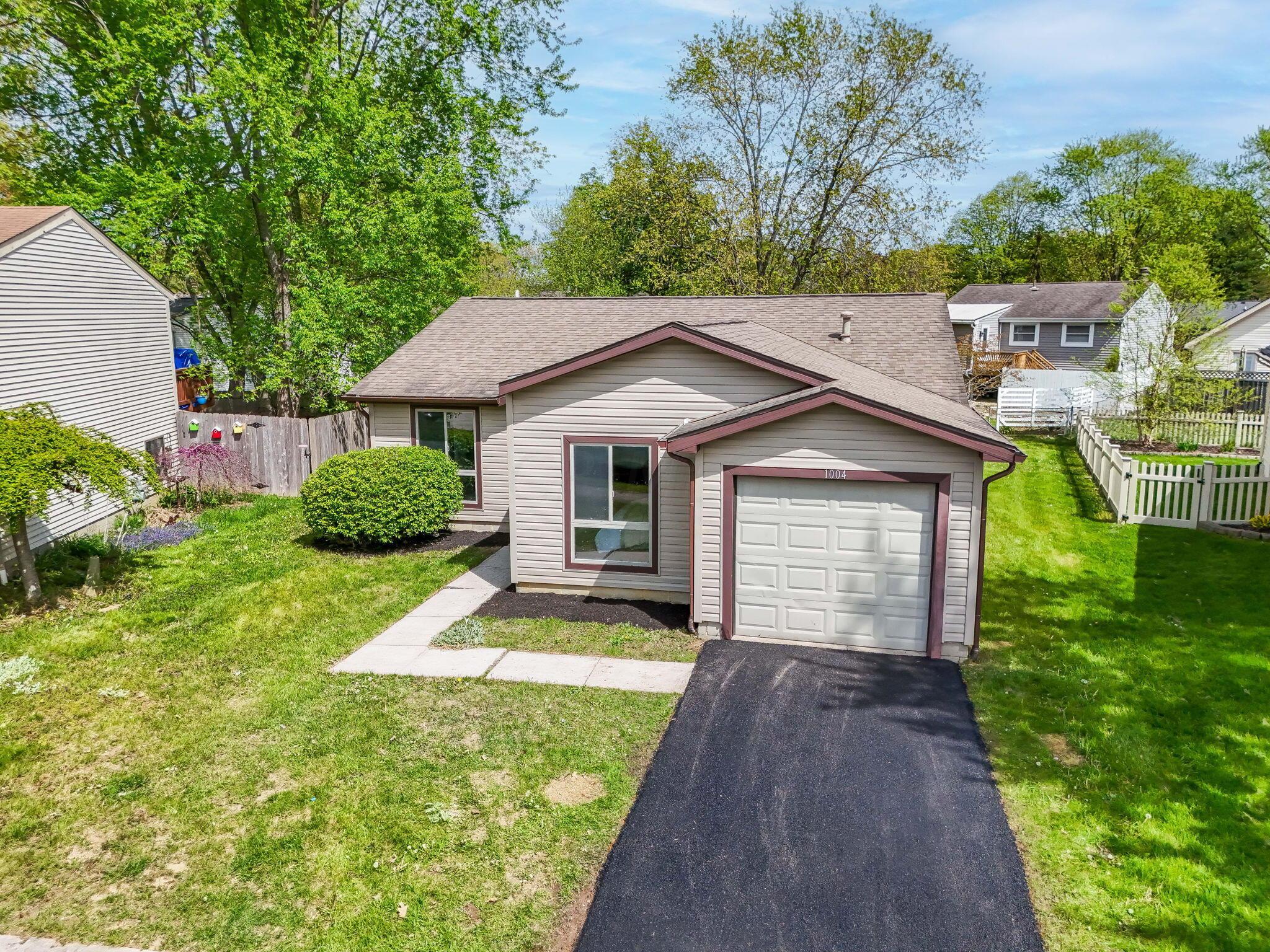 1004 Woodington Road