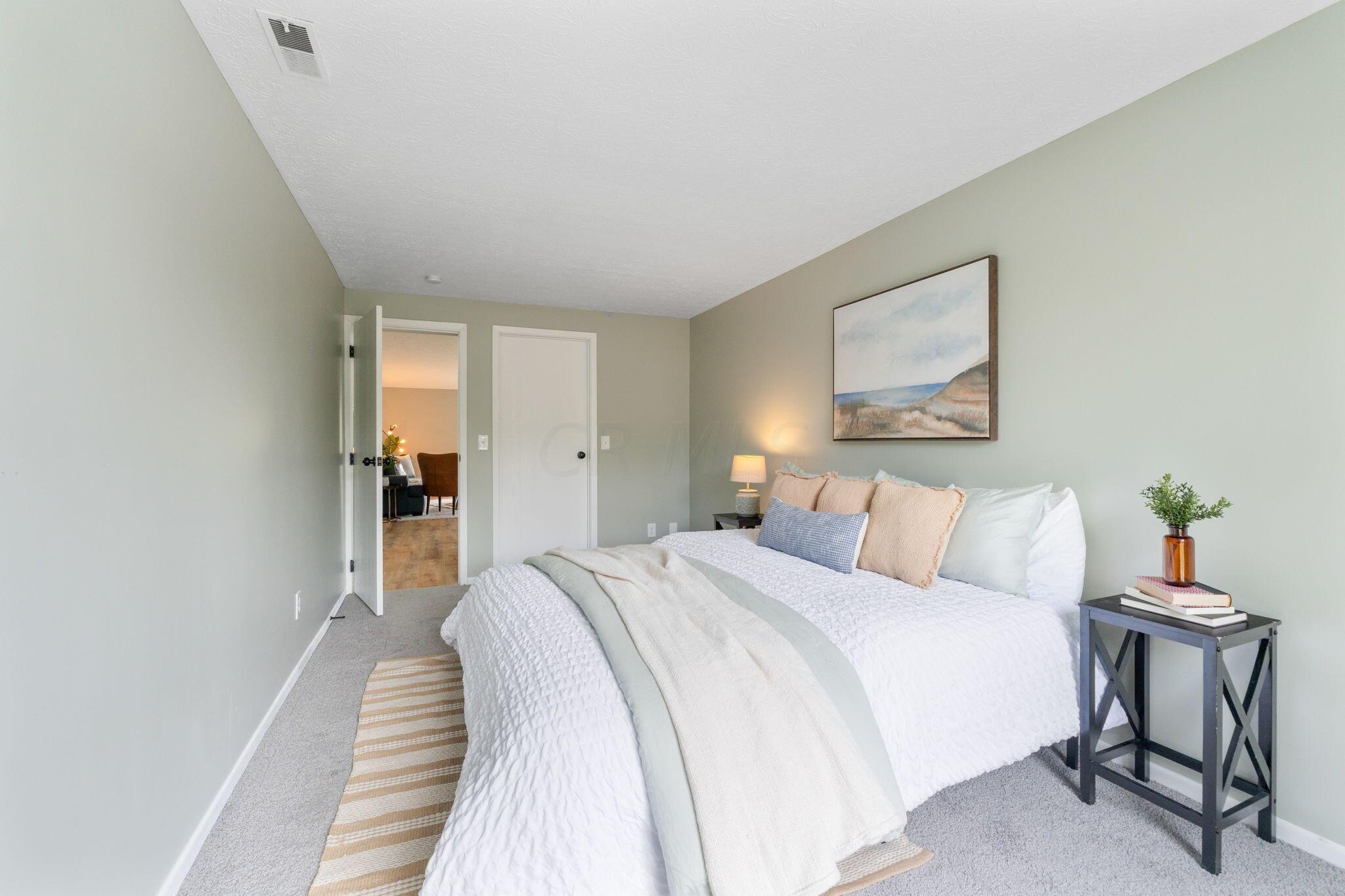 1004 Woodington Road