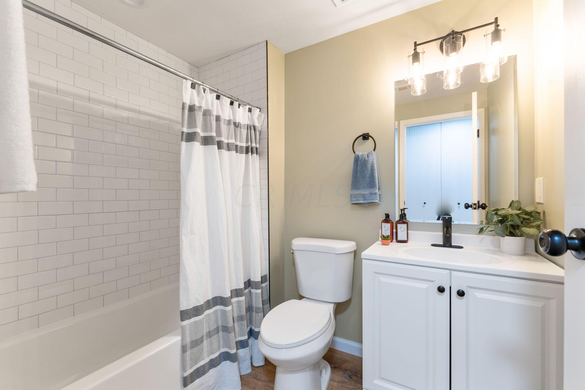 1004 Woodington Road