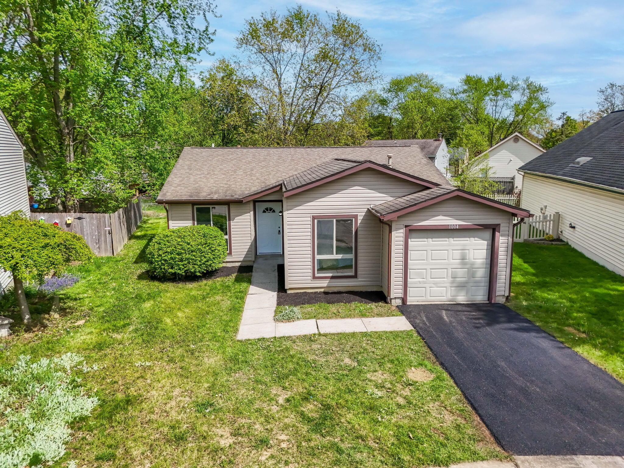 1004 Woodington Road