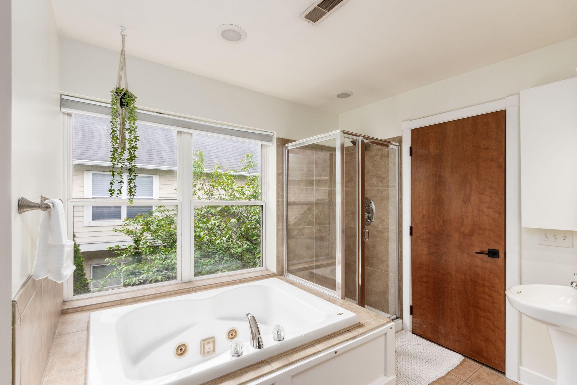 1112 Perry Street, B