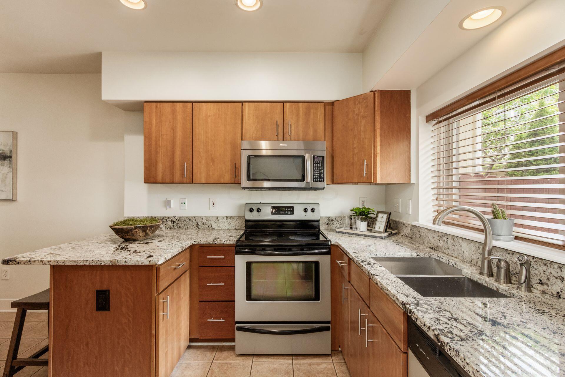 1112 Perry Street, B