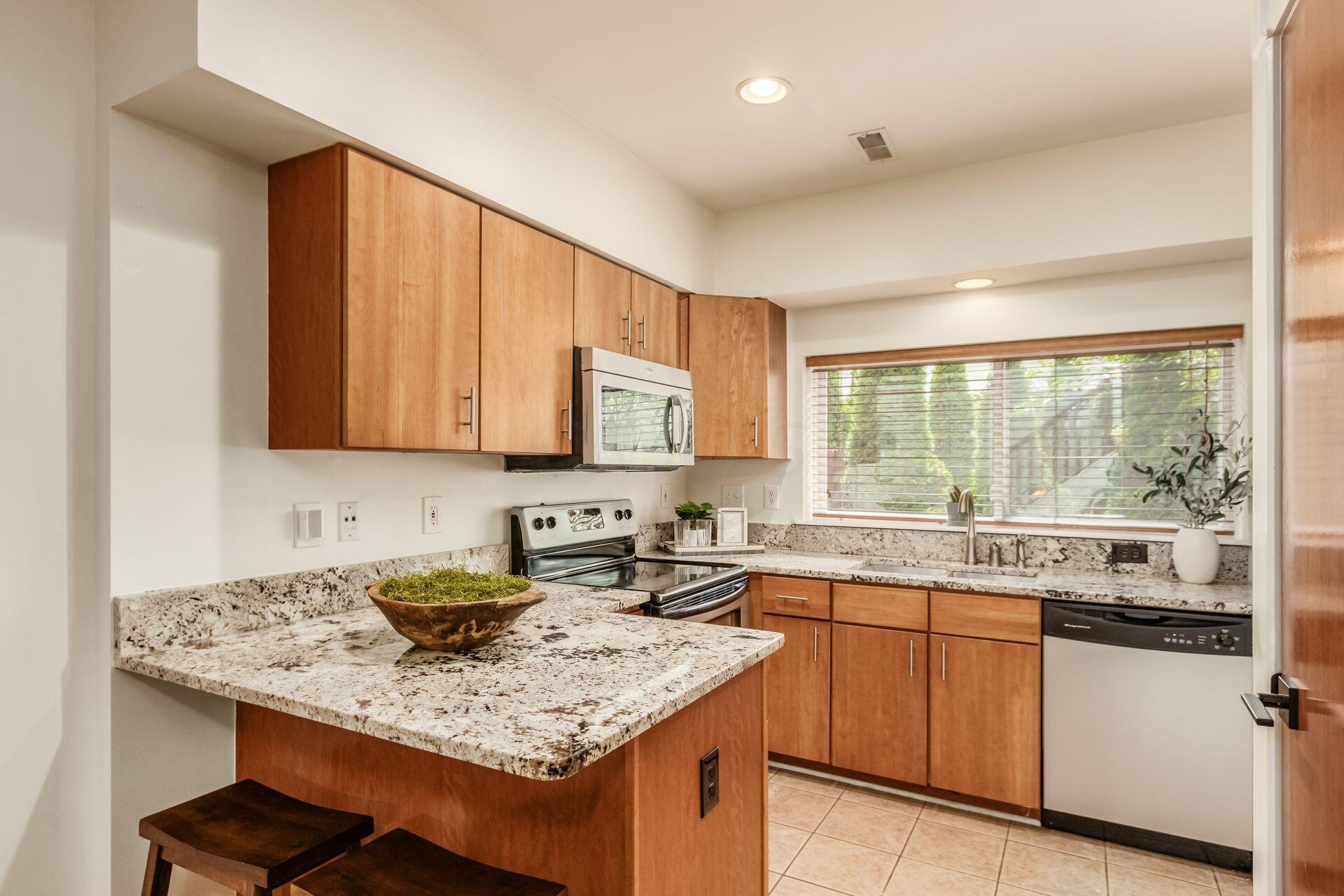 1112 Perry Street, B