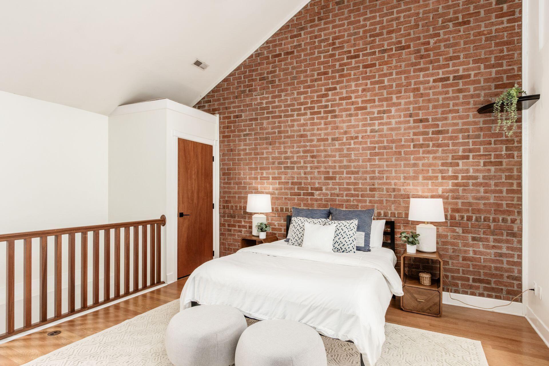 1112 Perry Street, B