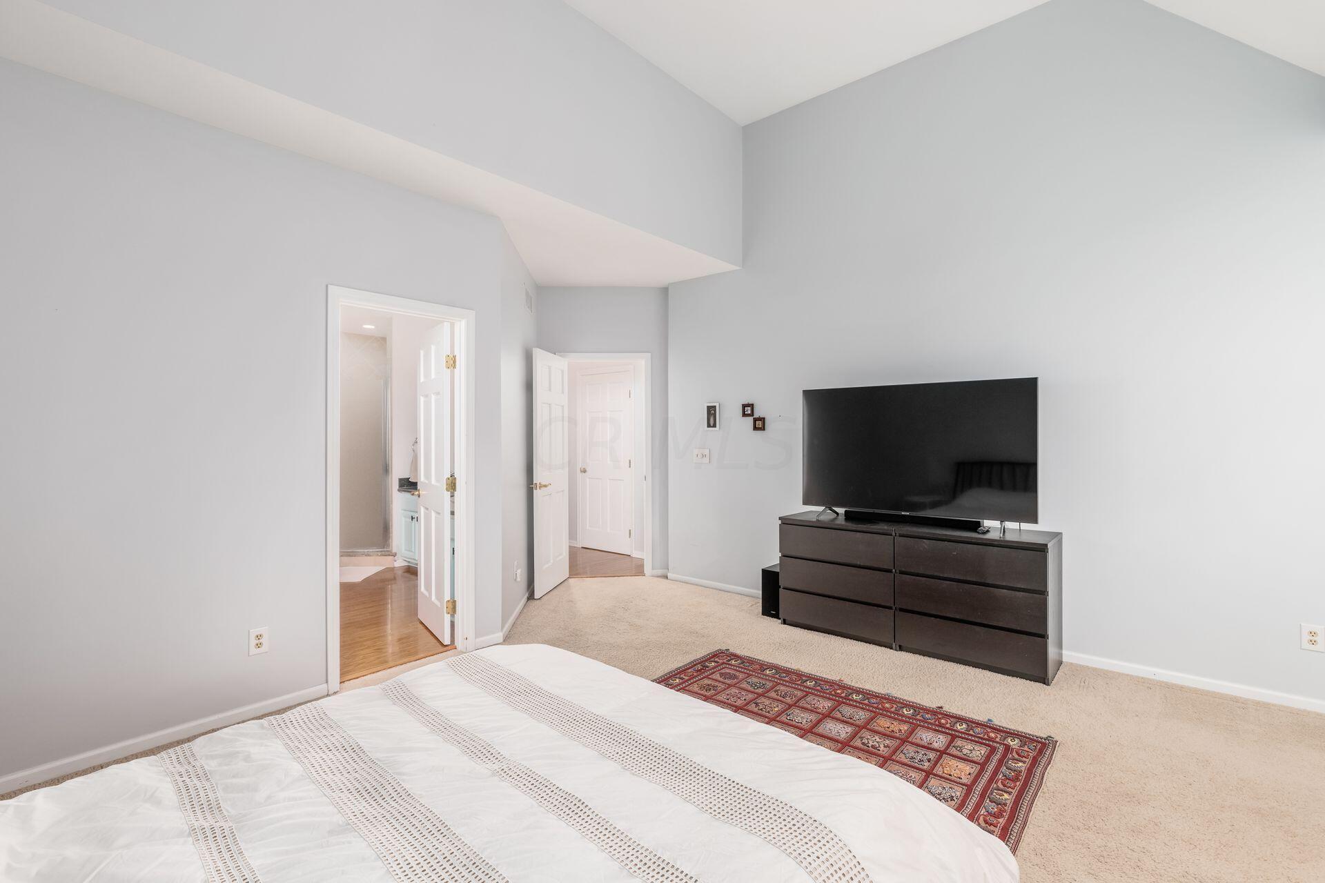 8453 Greenside Drive