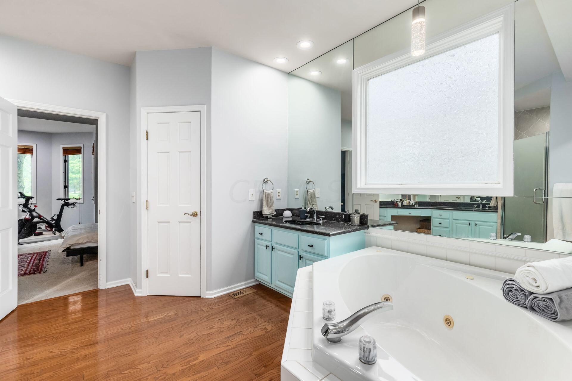 8453 Greenside Drive