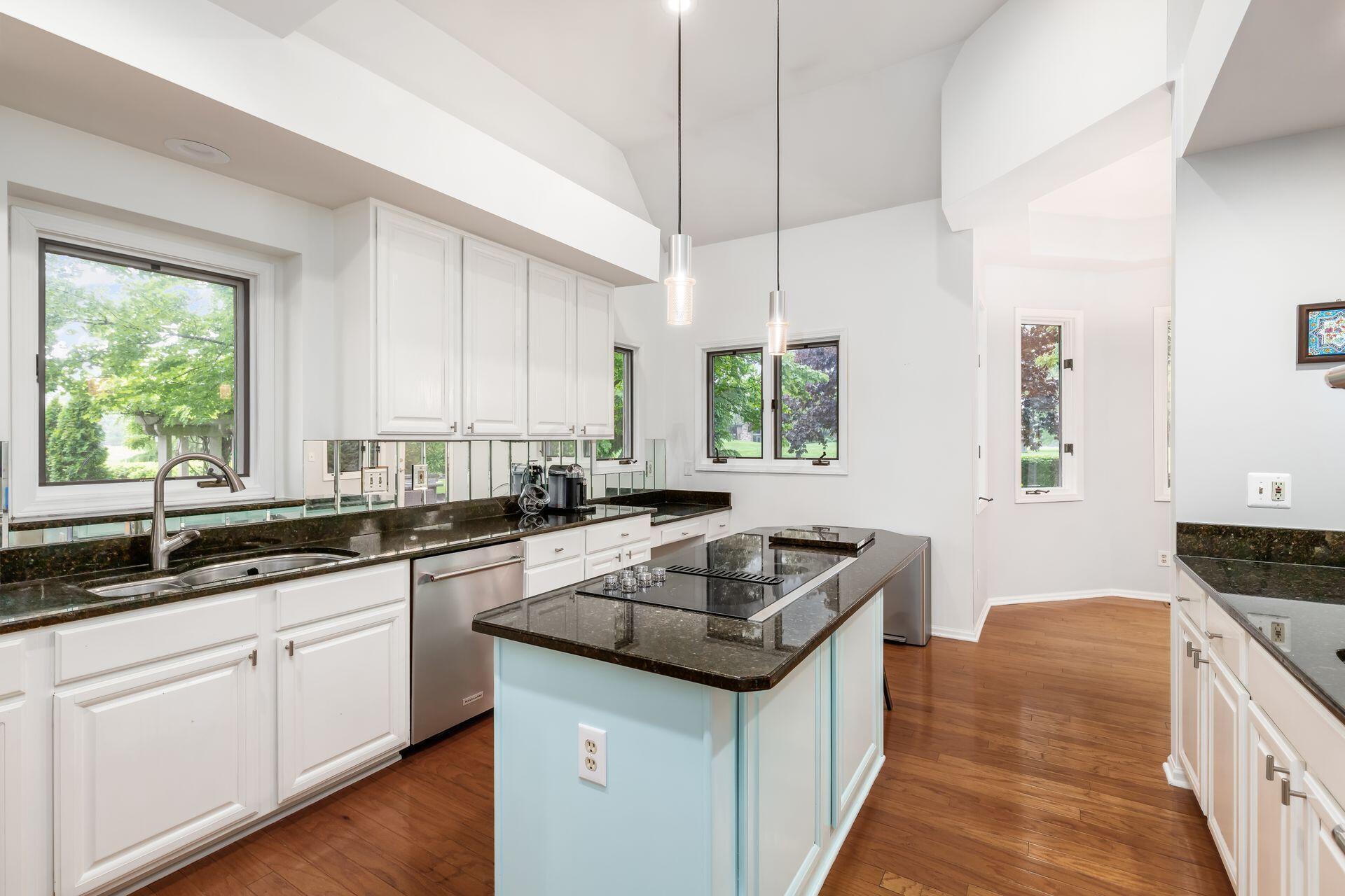 8453 Greenside Drive