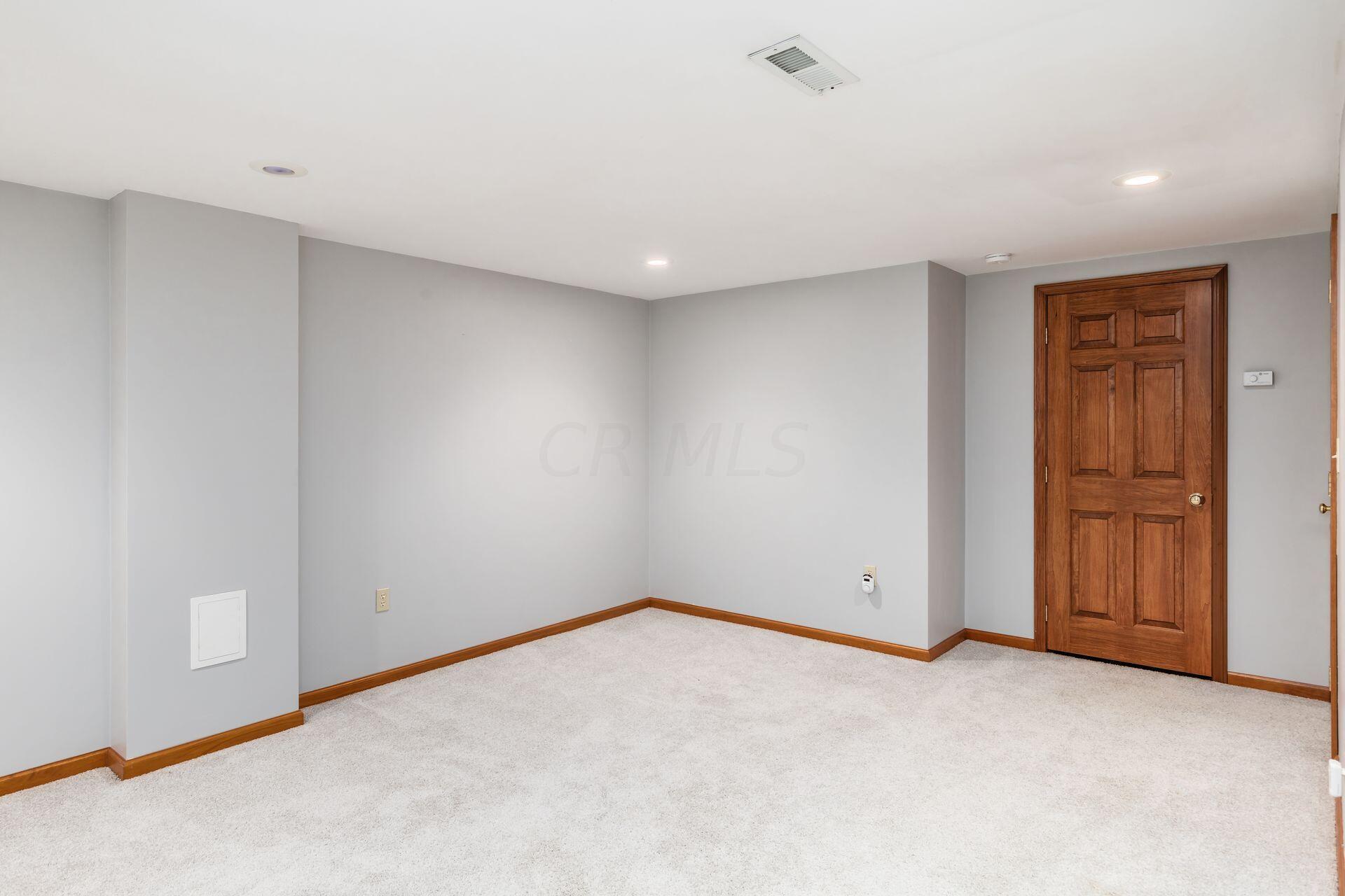 8453 Greenside Drive