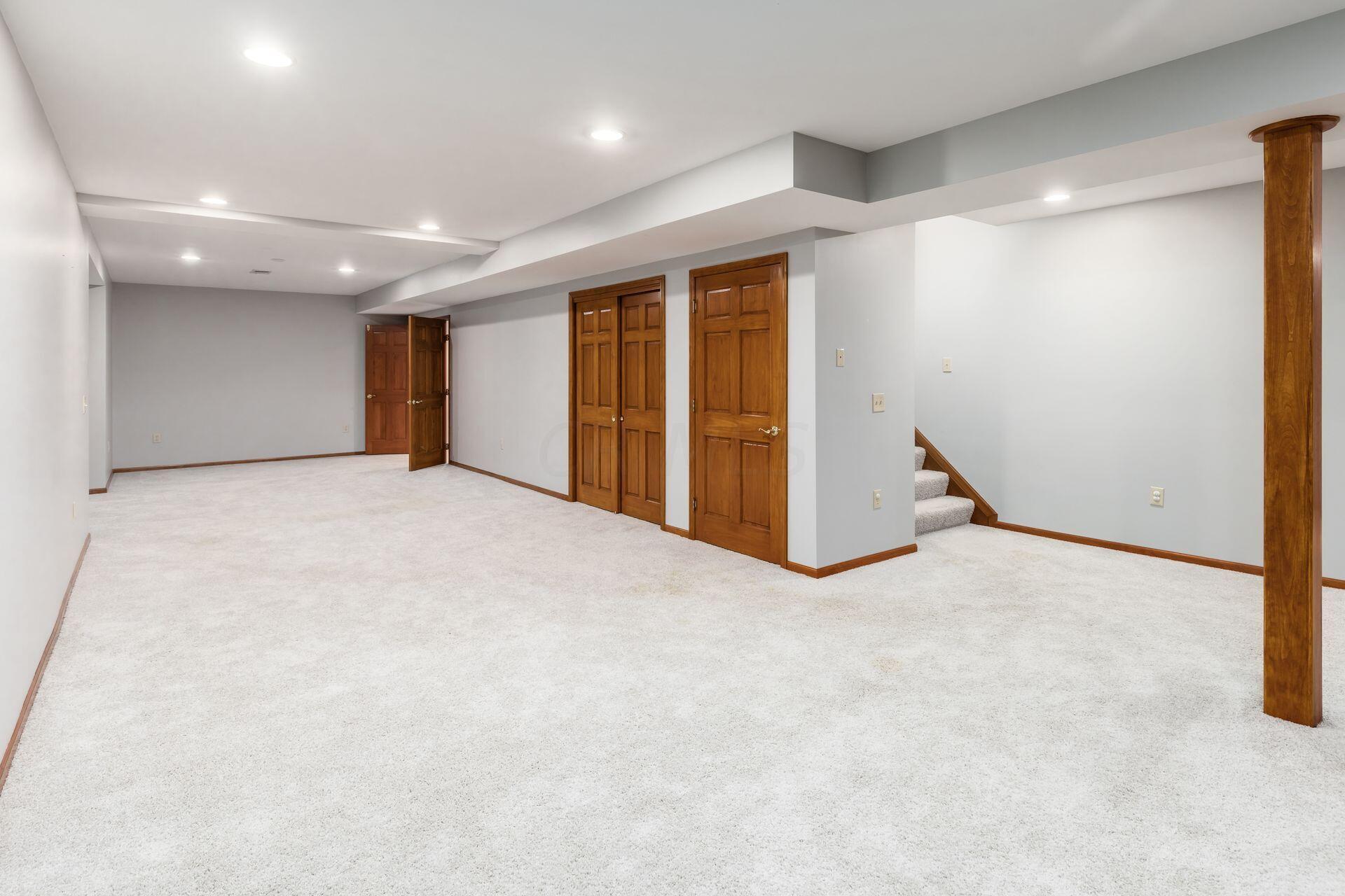 8453 Greenside Drive