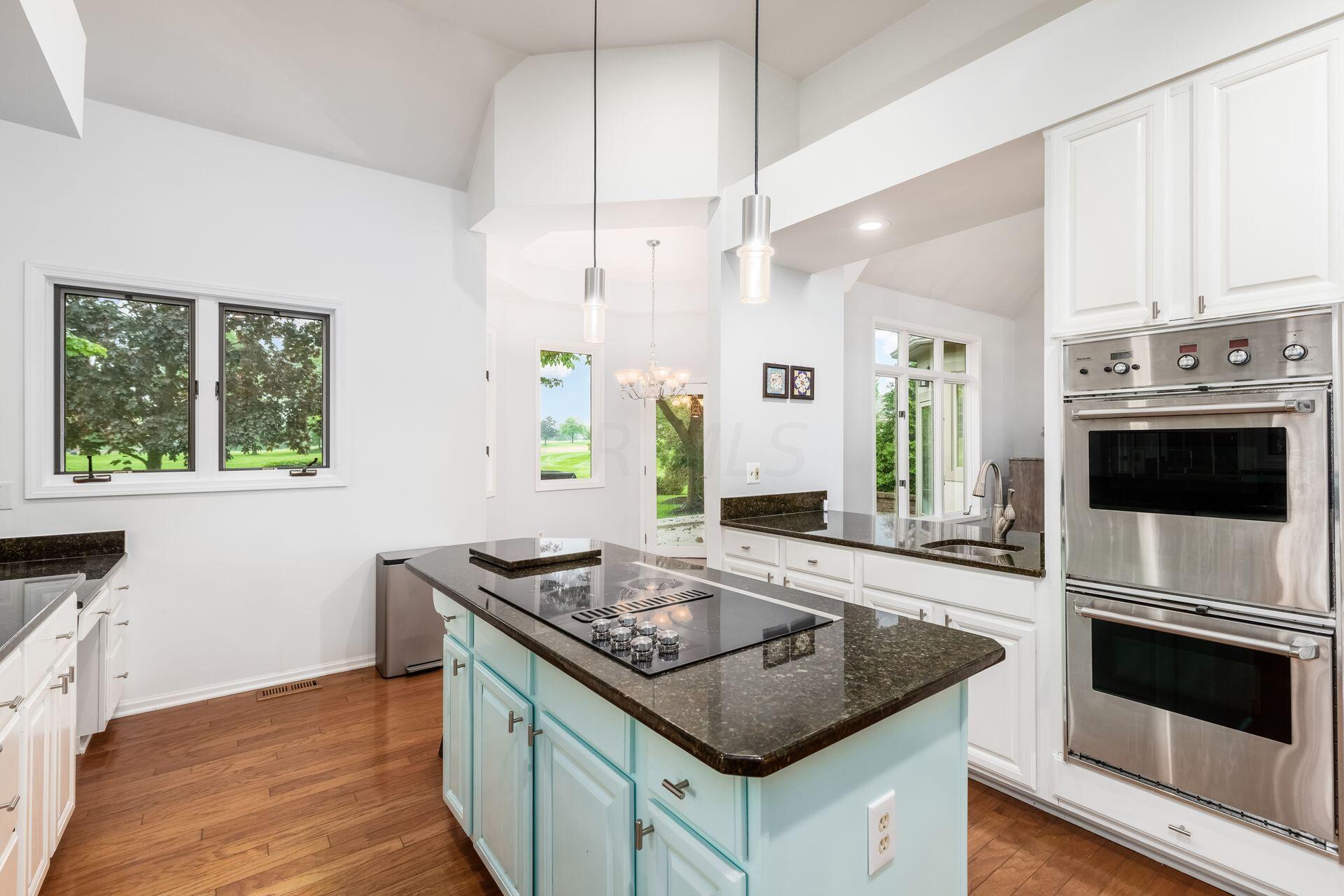 8453 Greenside Drive