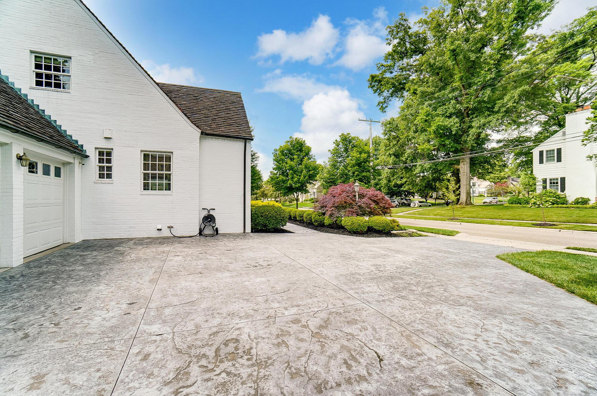 1874 Collingswood Road