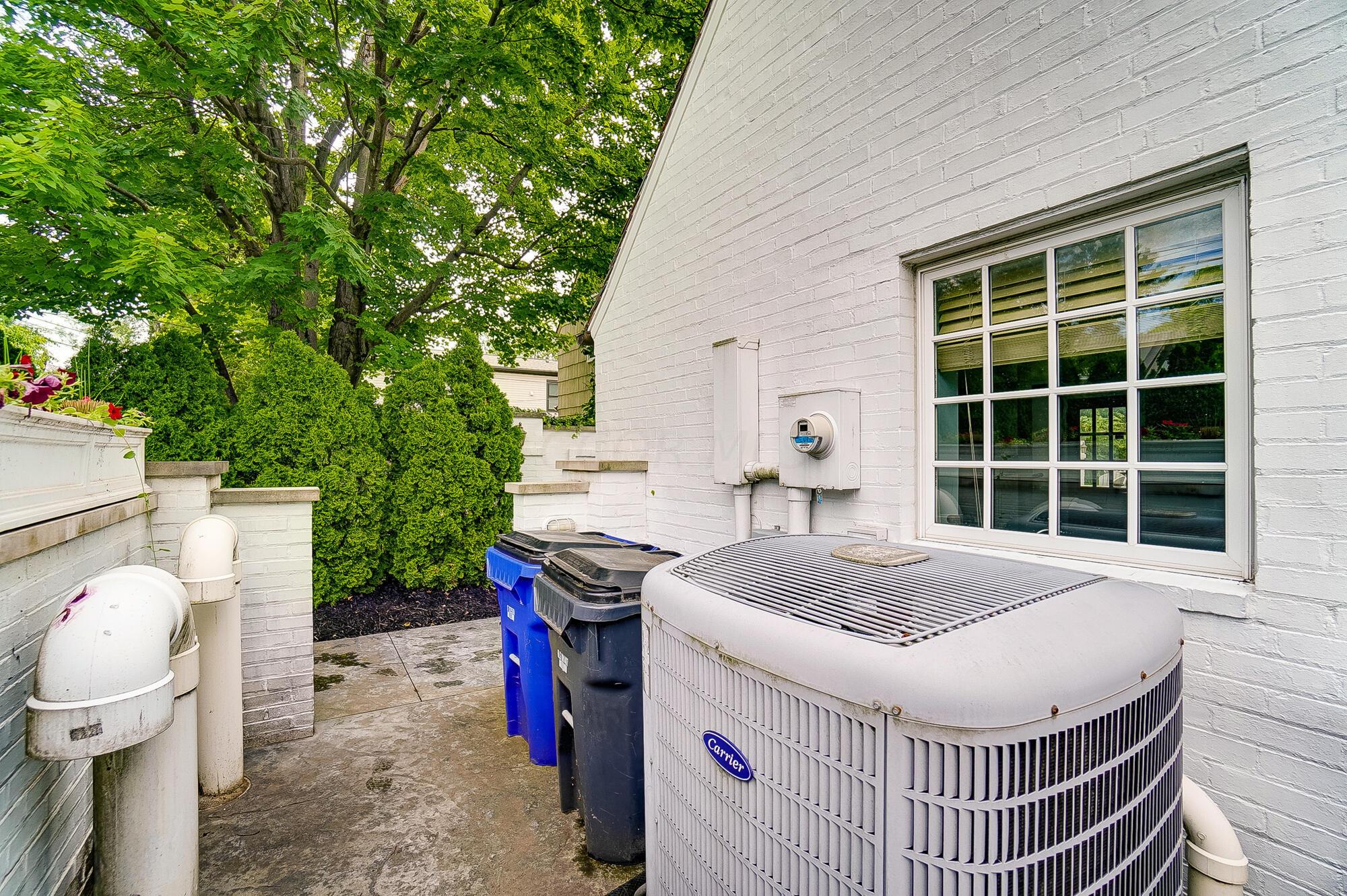 1874 Collingswood Road