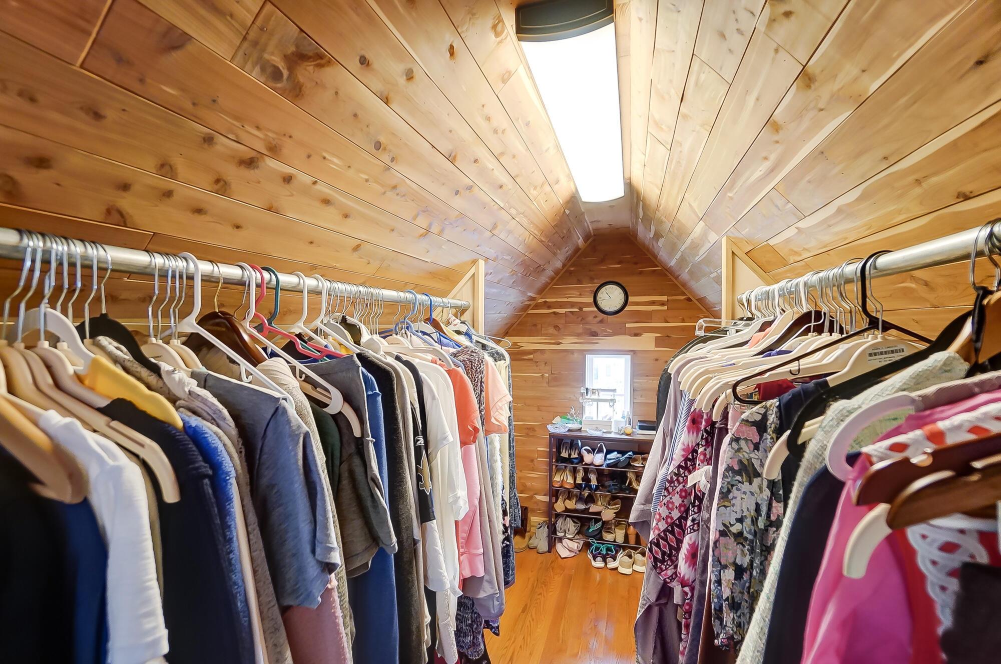 1874 Collingswood Road