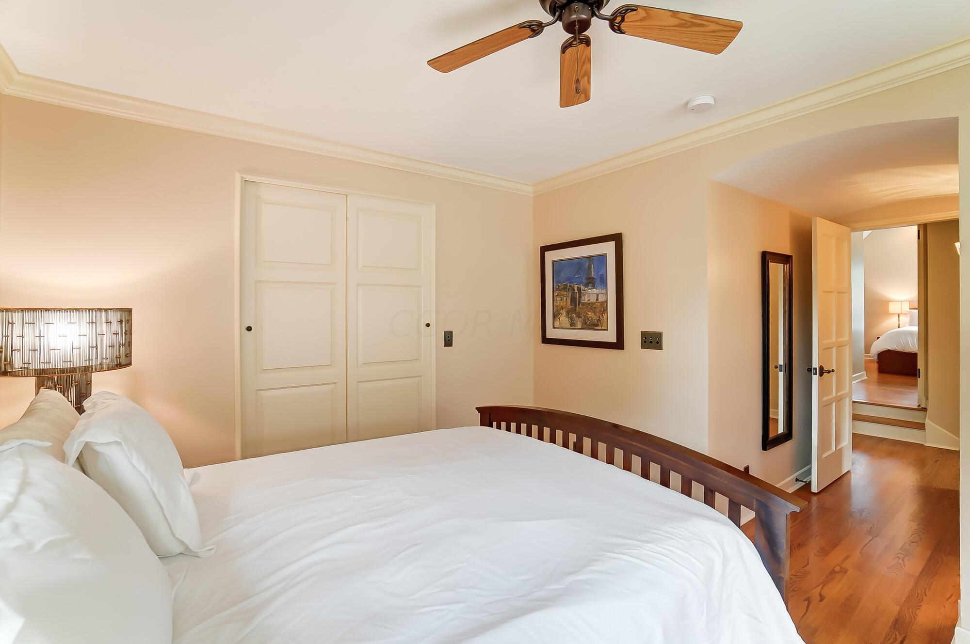 1874 Collingswood Road