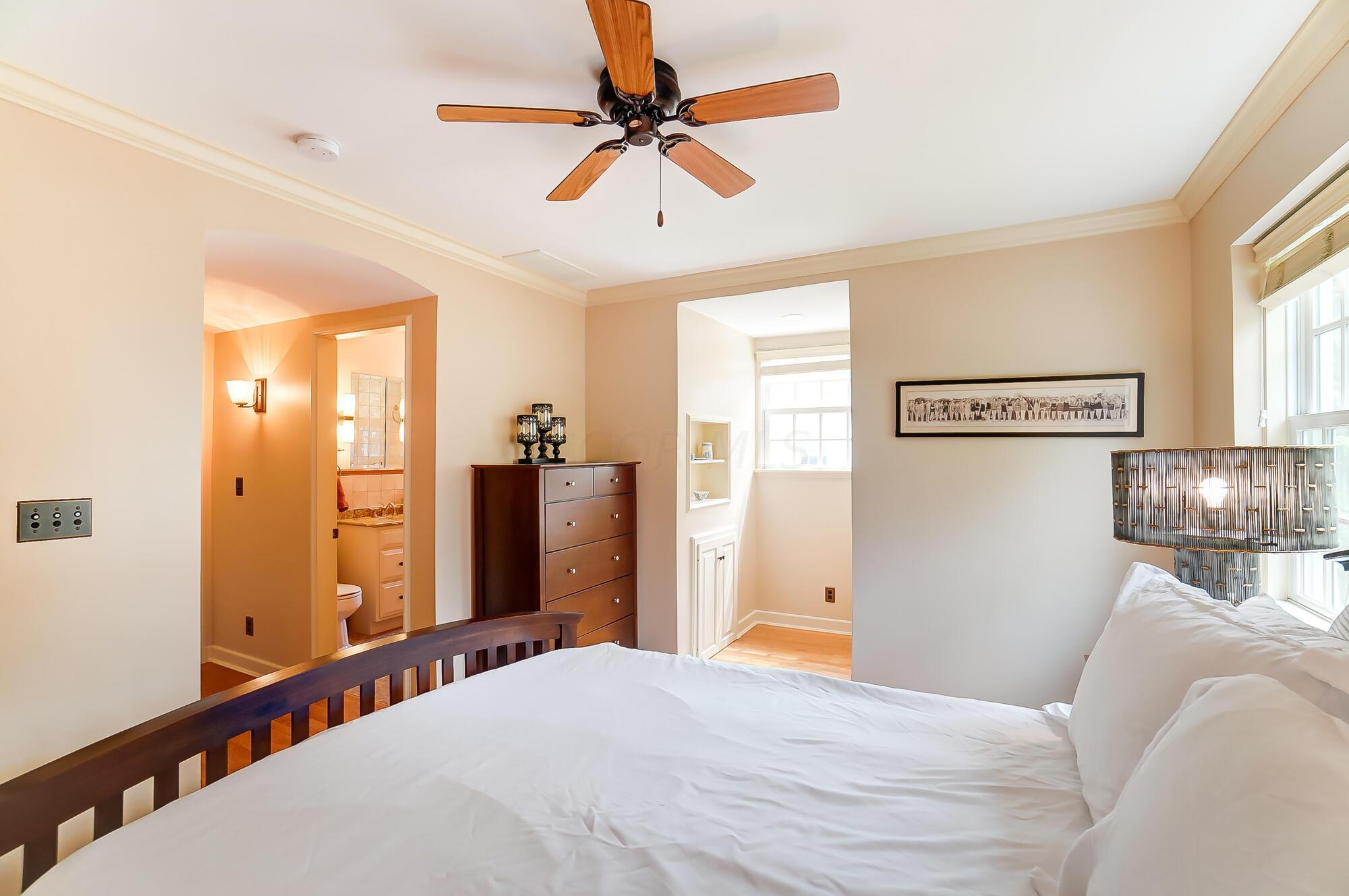 1874 Collingswood Road