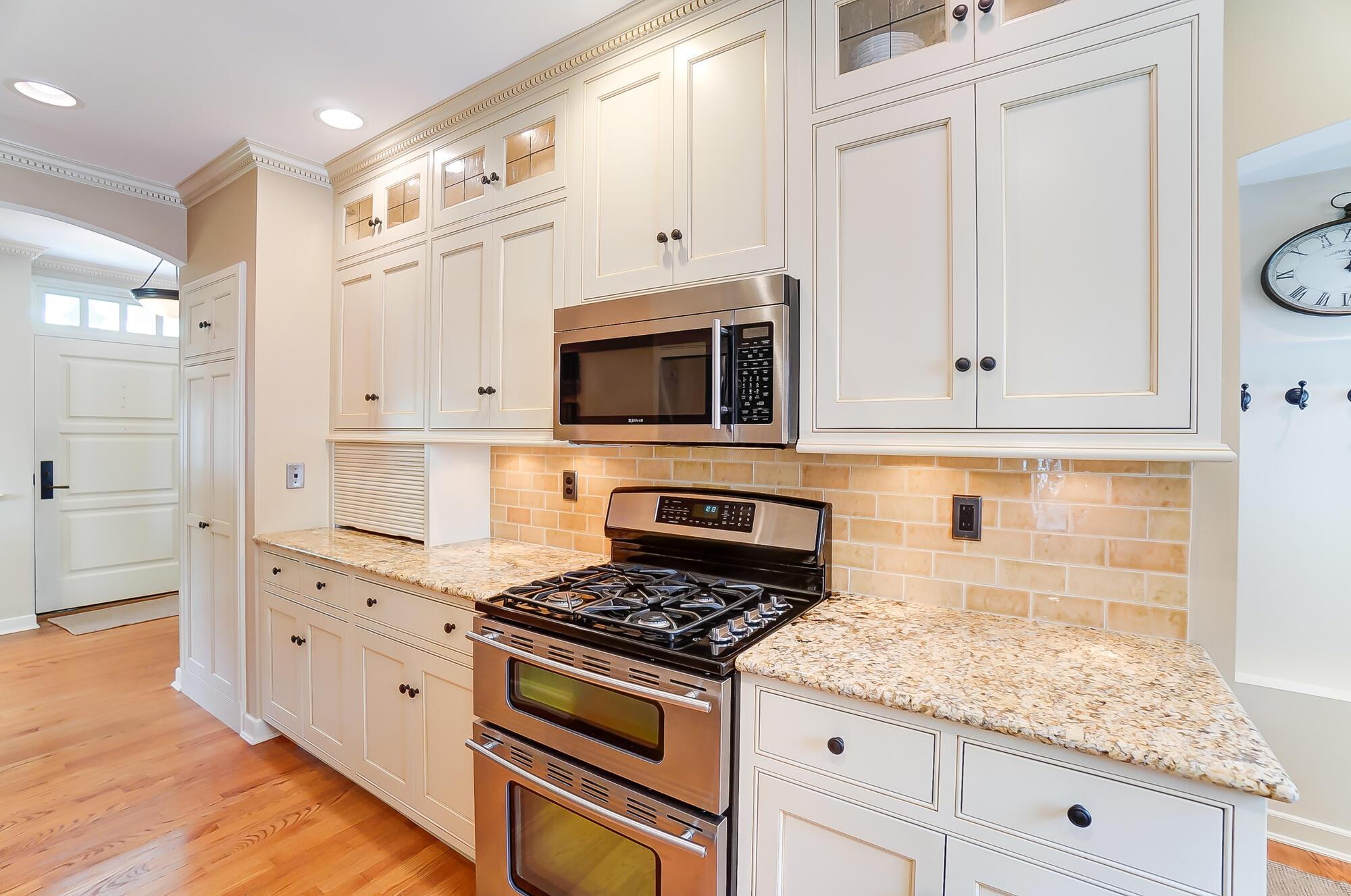 1874 Collingswood Road