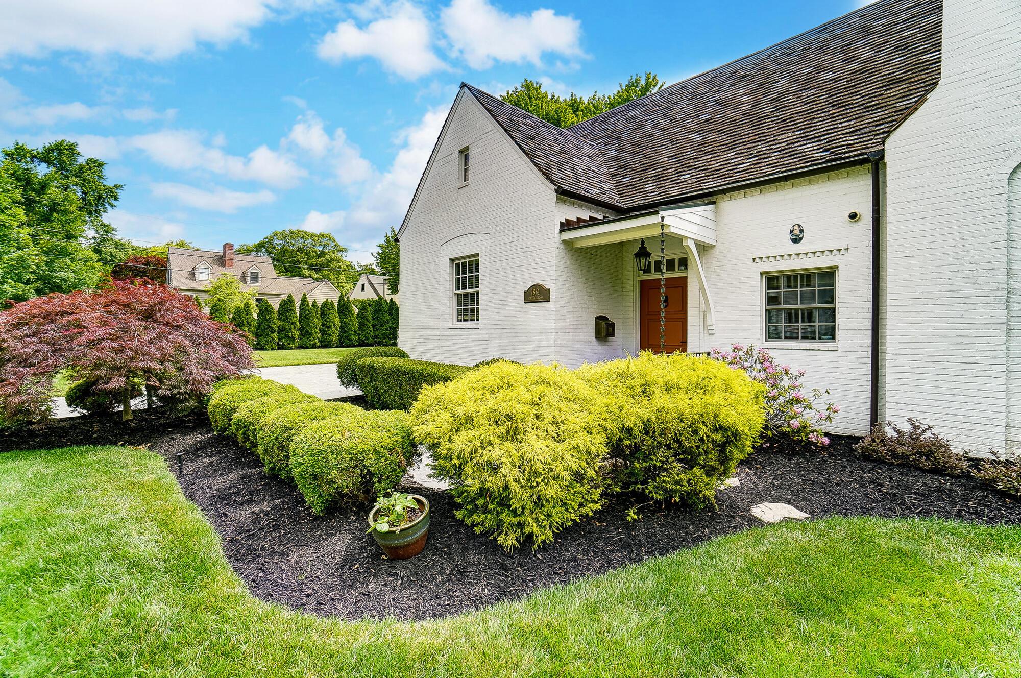 1874 Collingswood Road