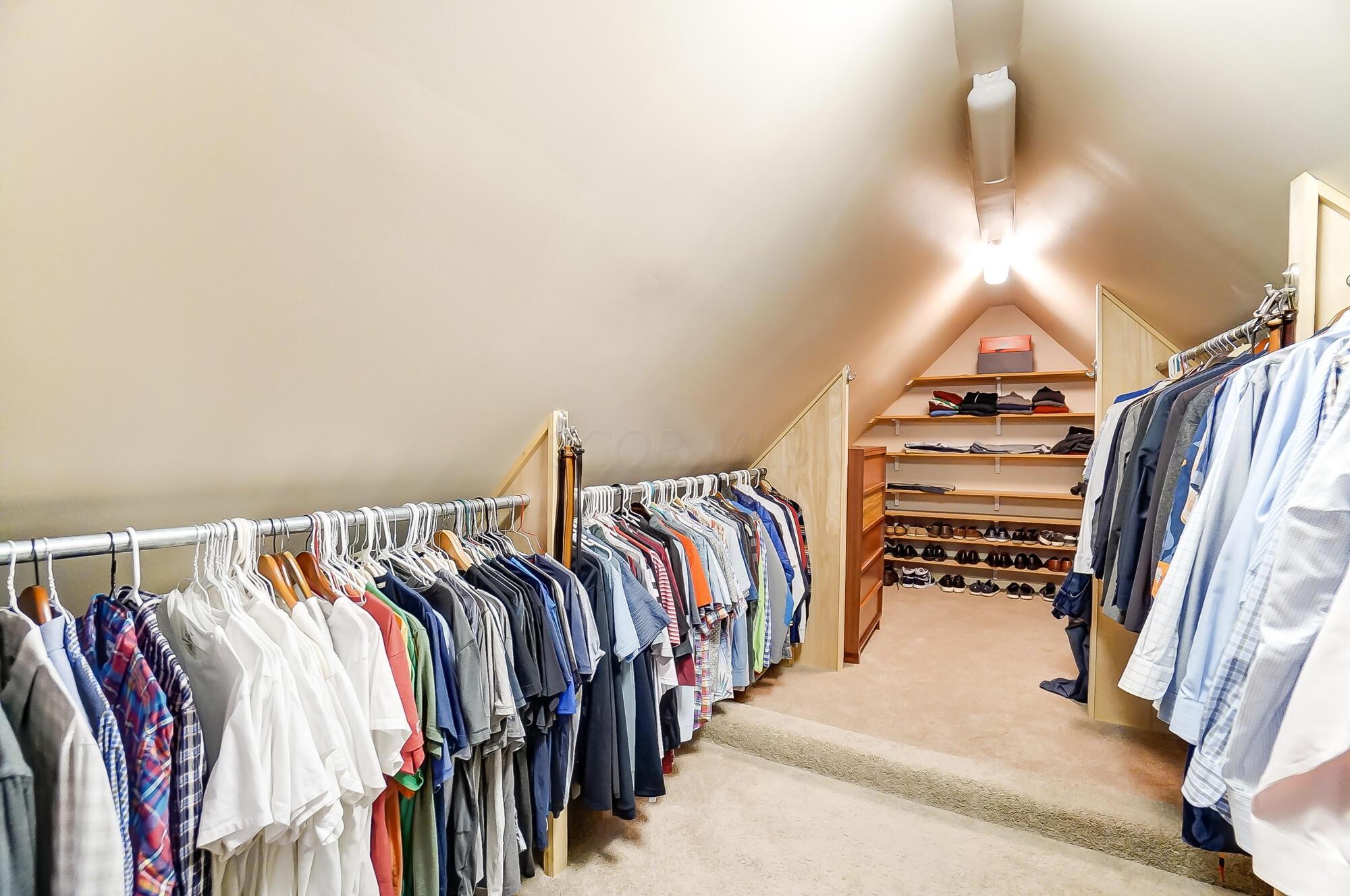 1874 Collingswood Road