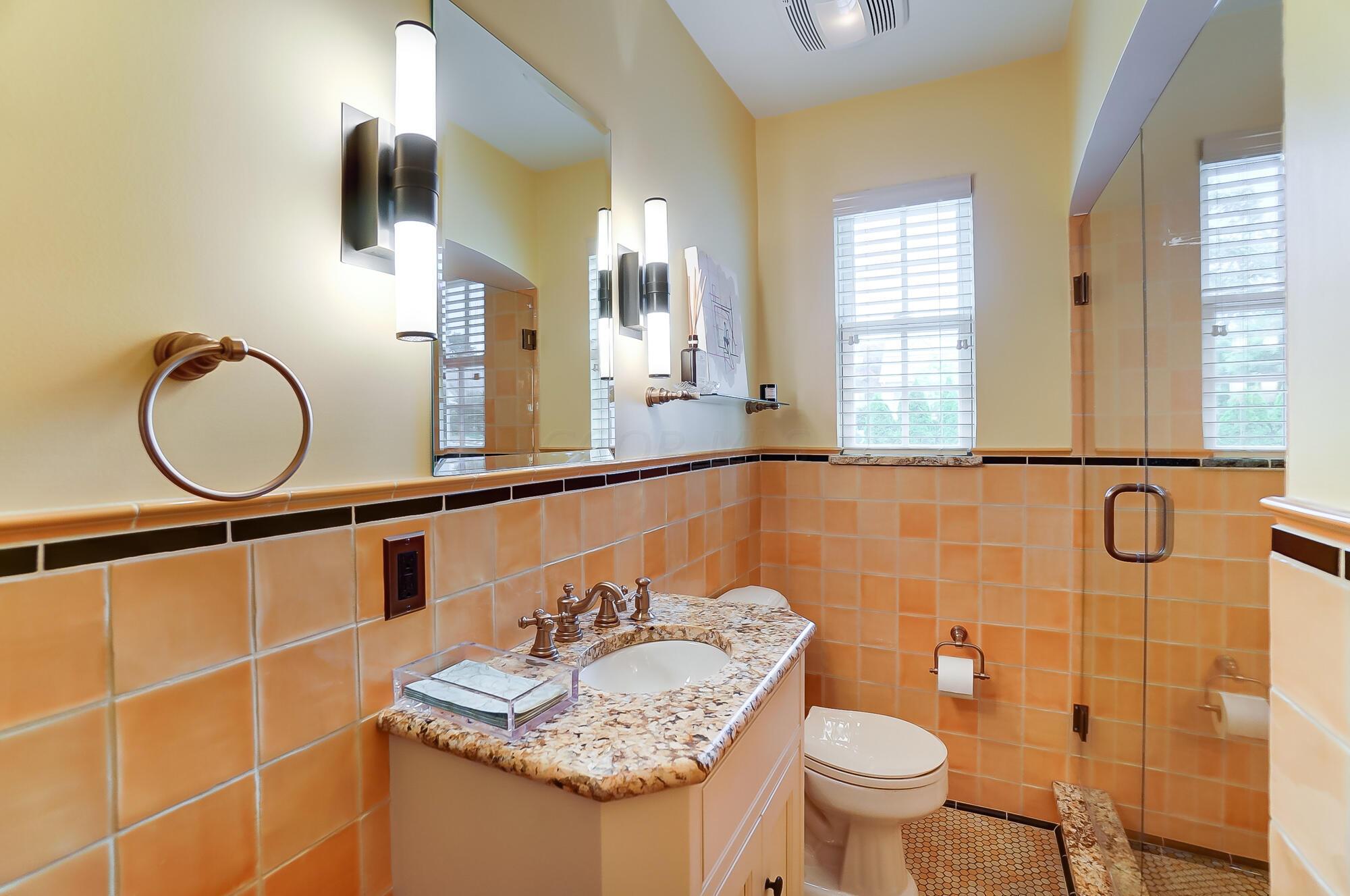 1874 Collingswood Road