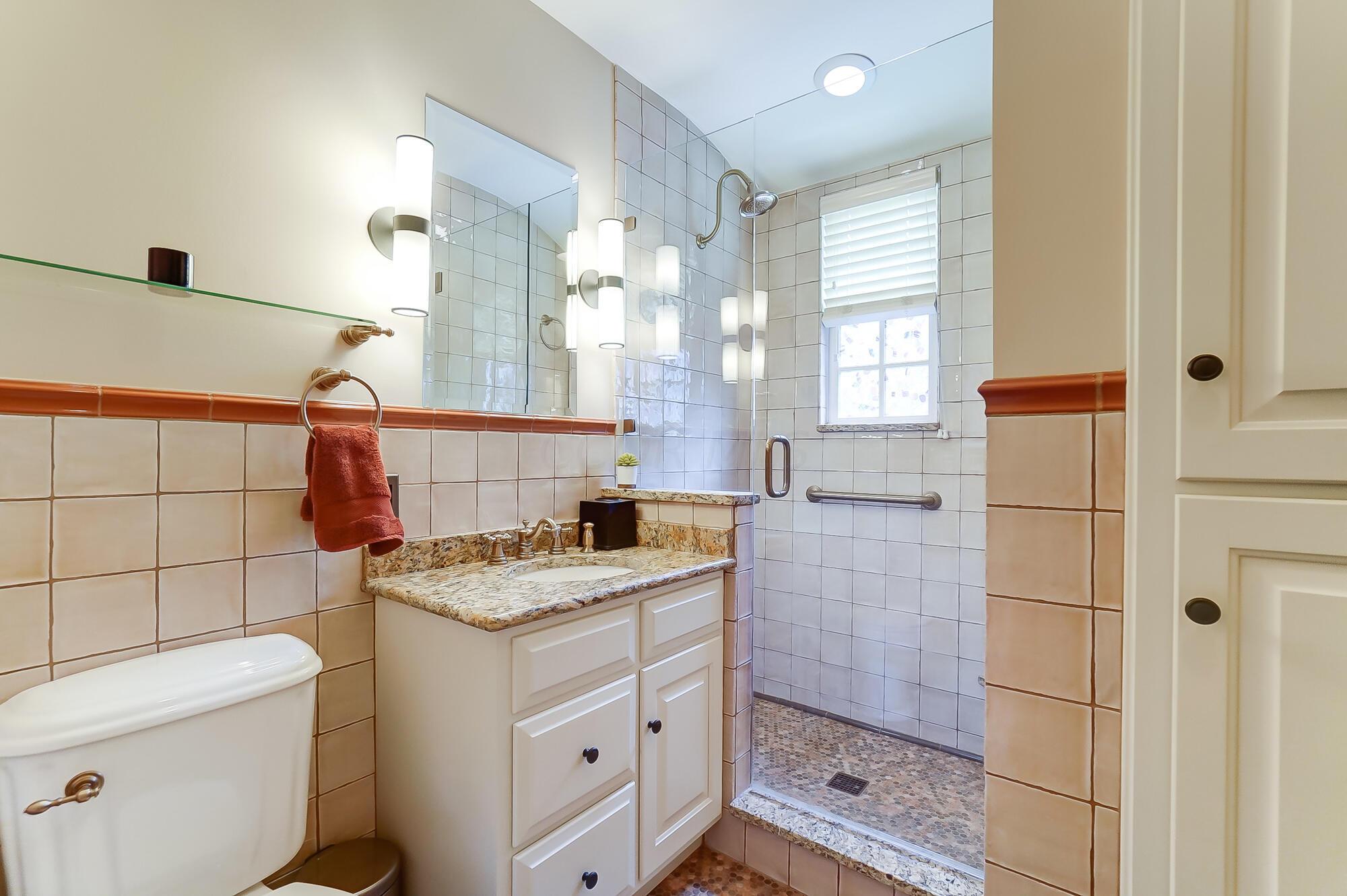 1874 Collingswood Road