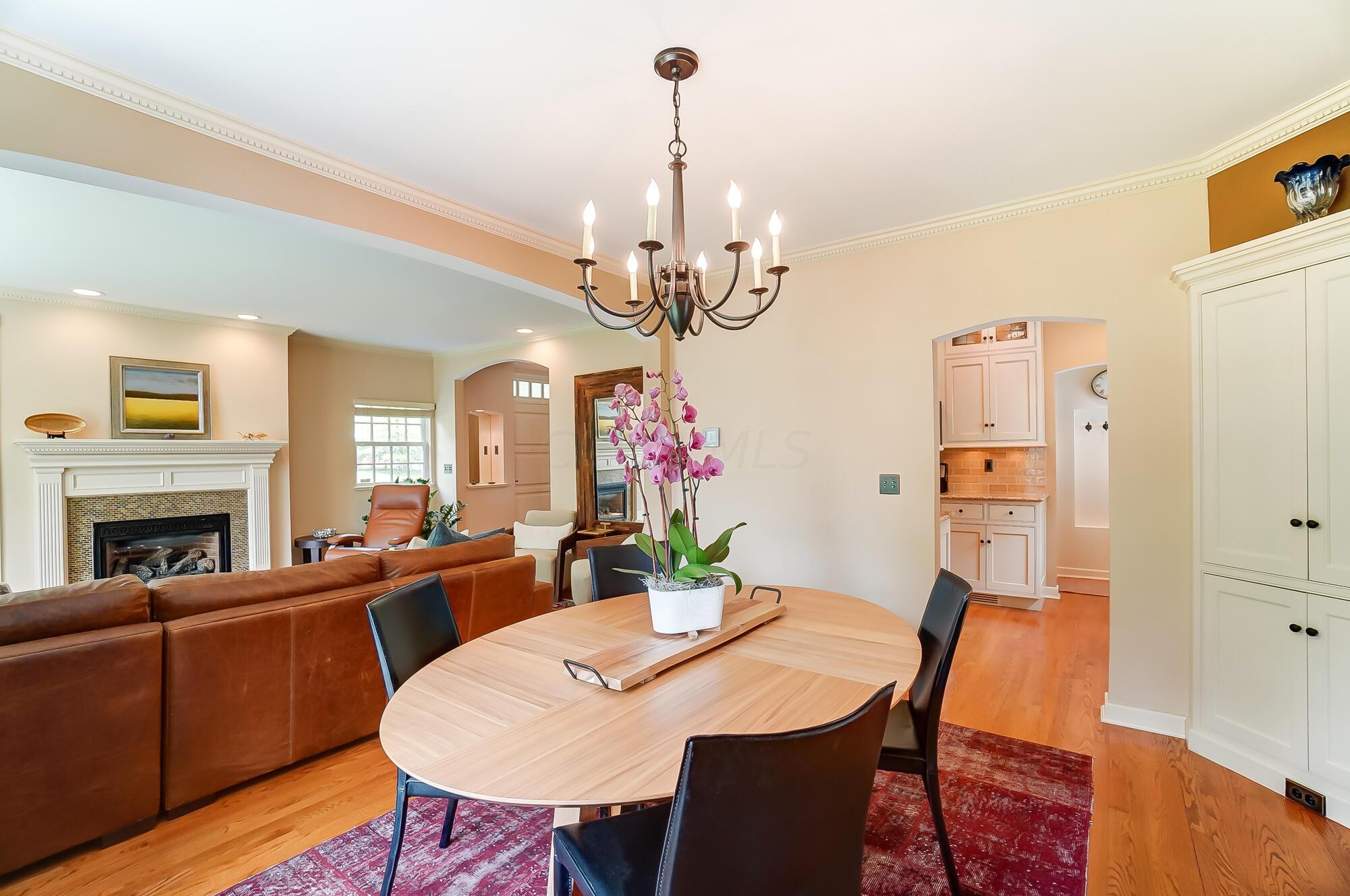 1874 Collingswood Road