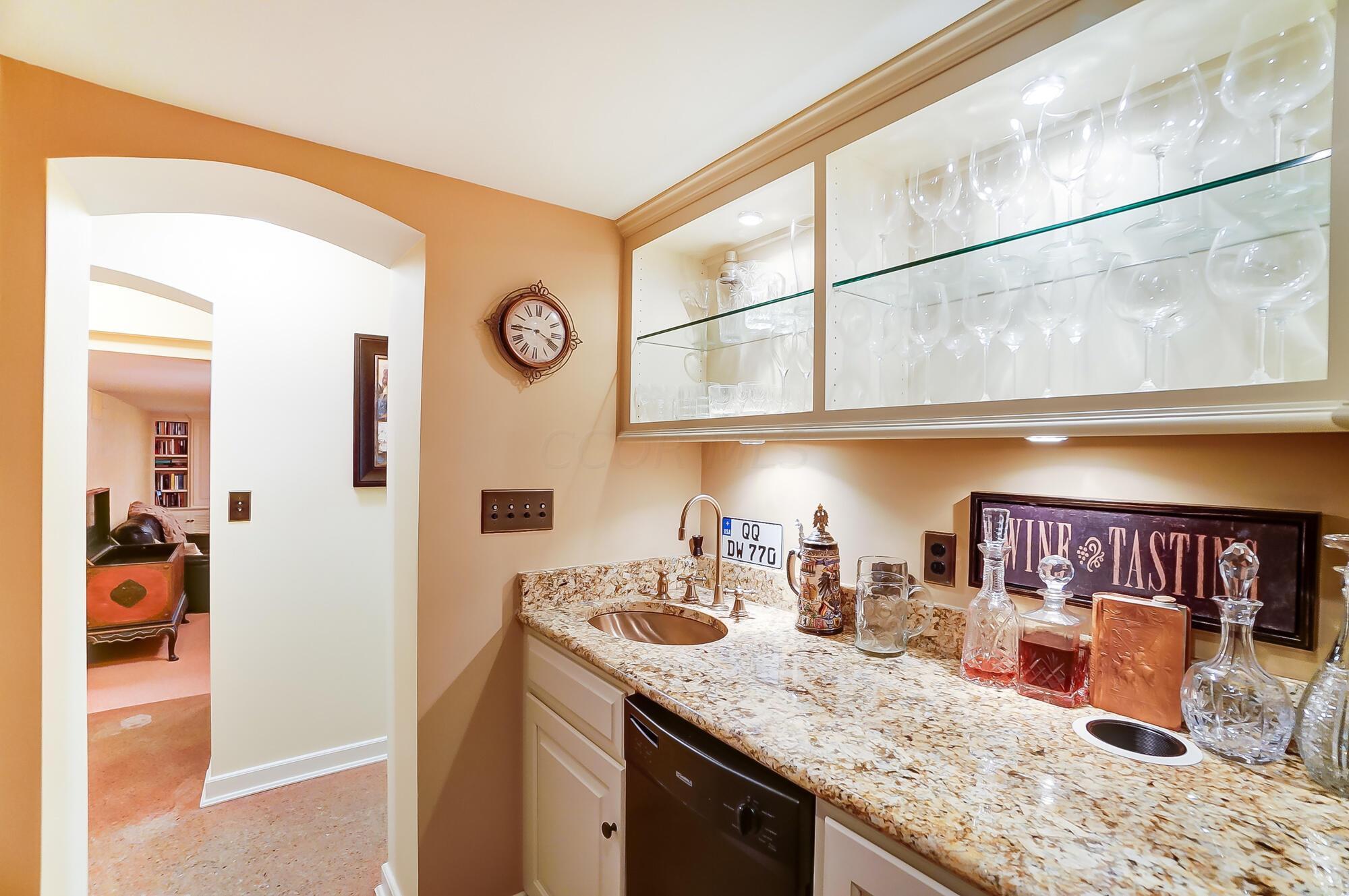 1874 Collingswood Road