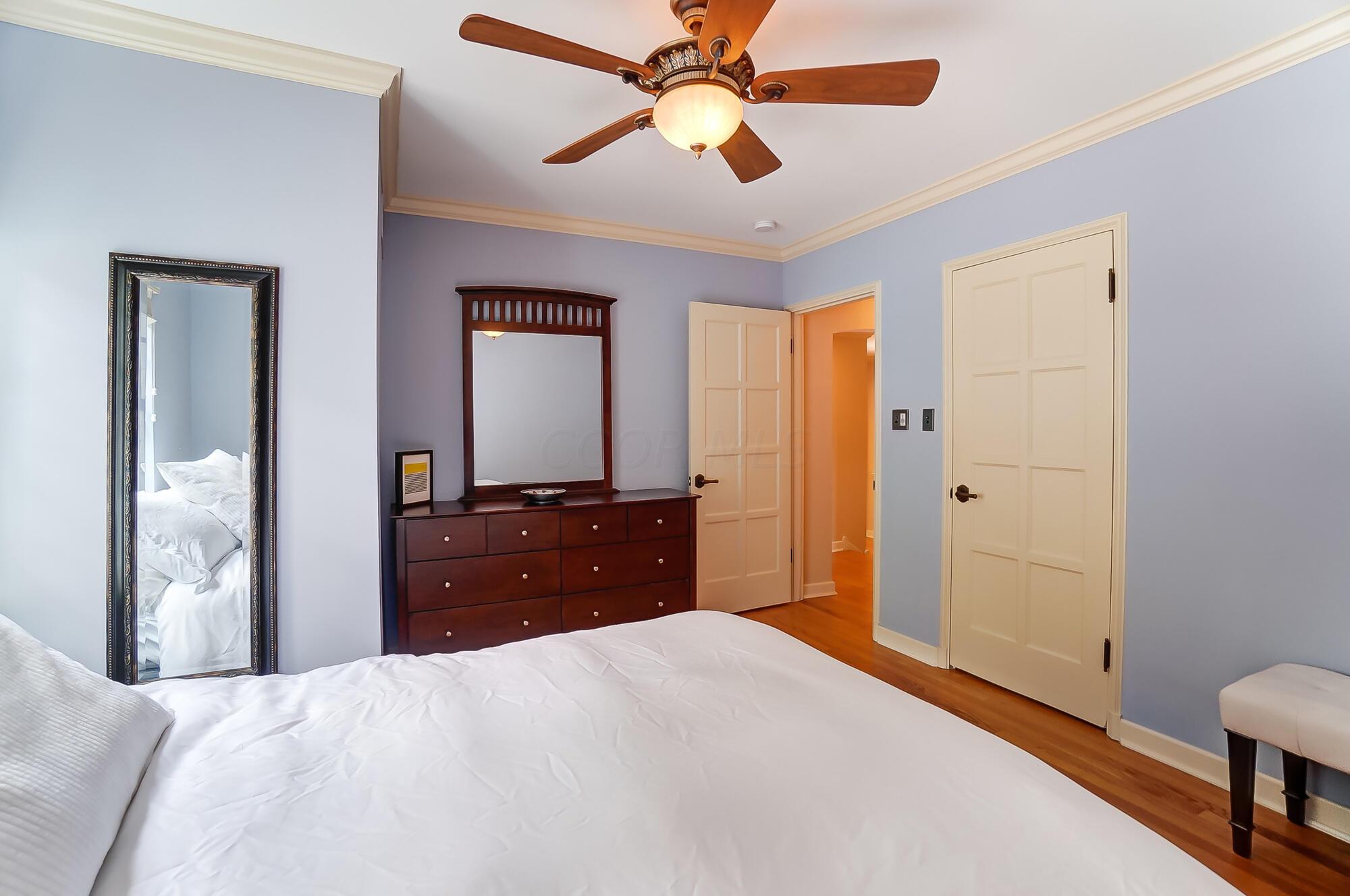 1874 Collingswood Road