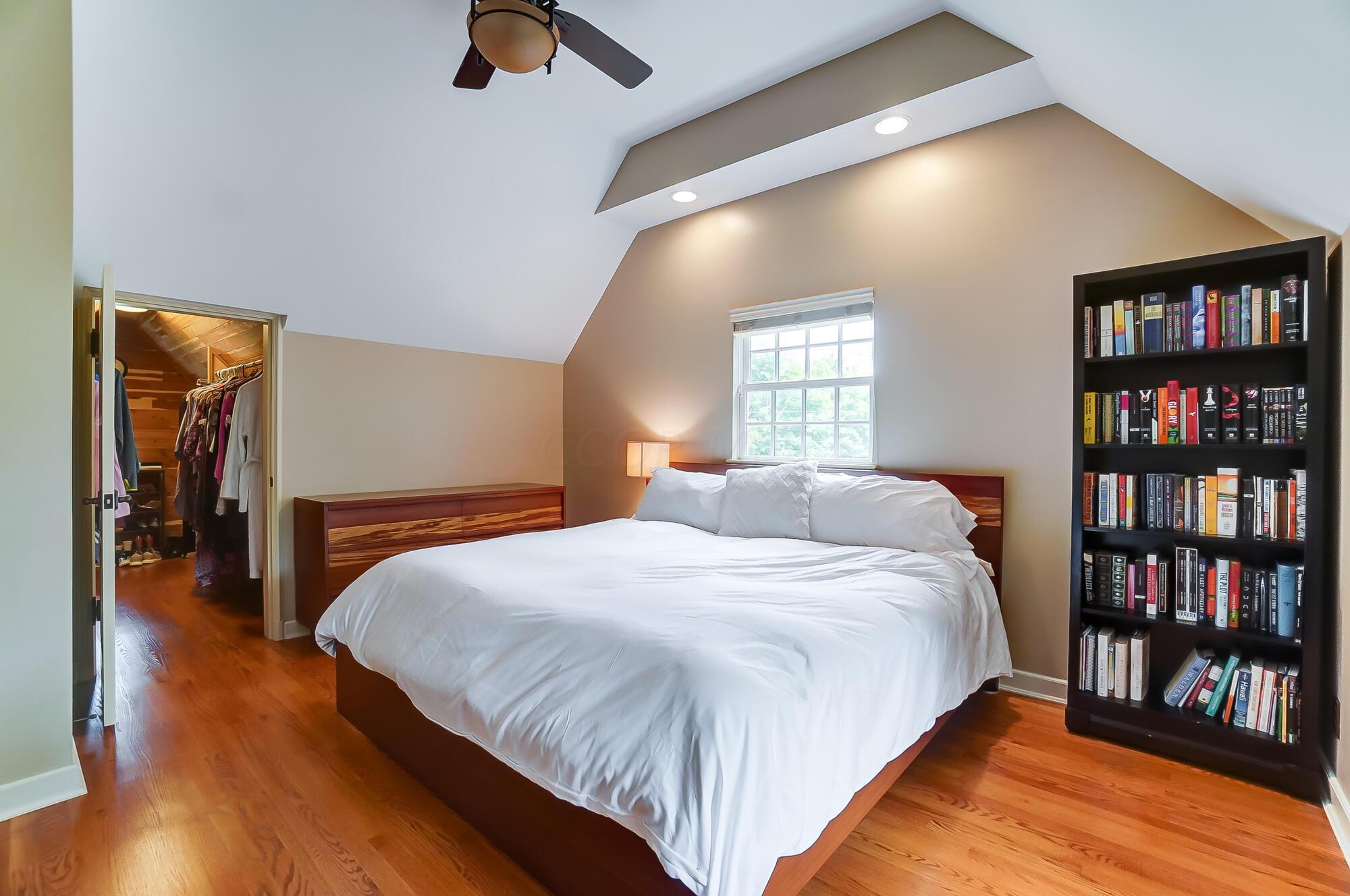 1874 Collingswood Road