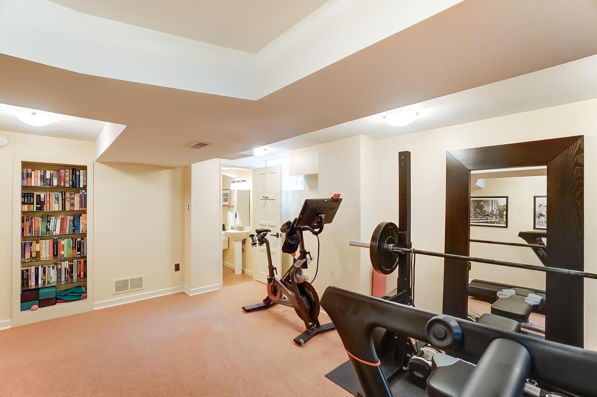 1874 Collingswood Road