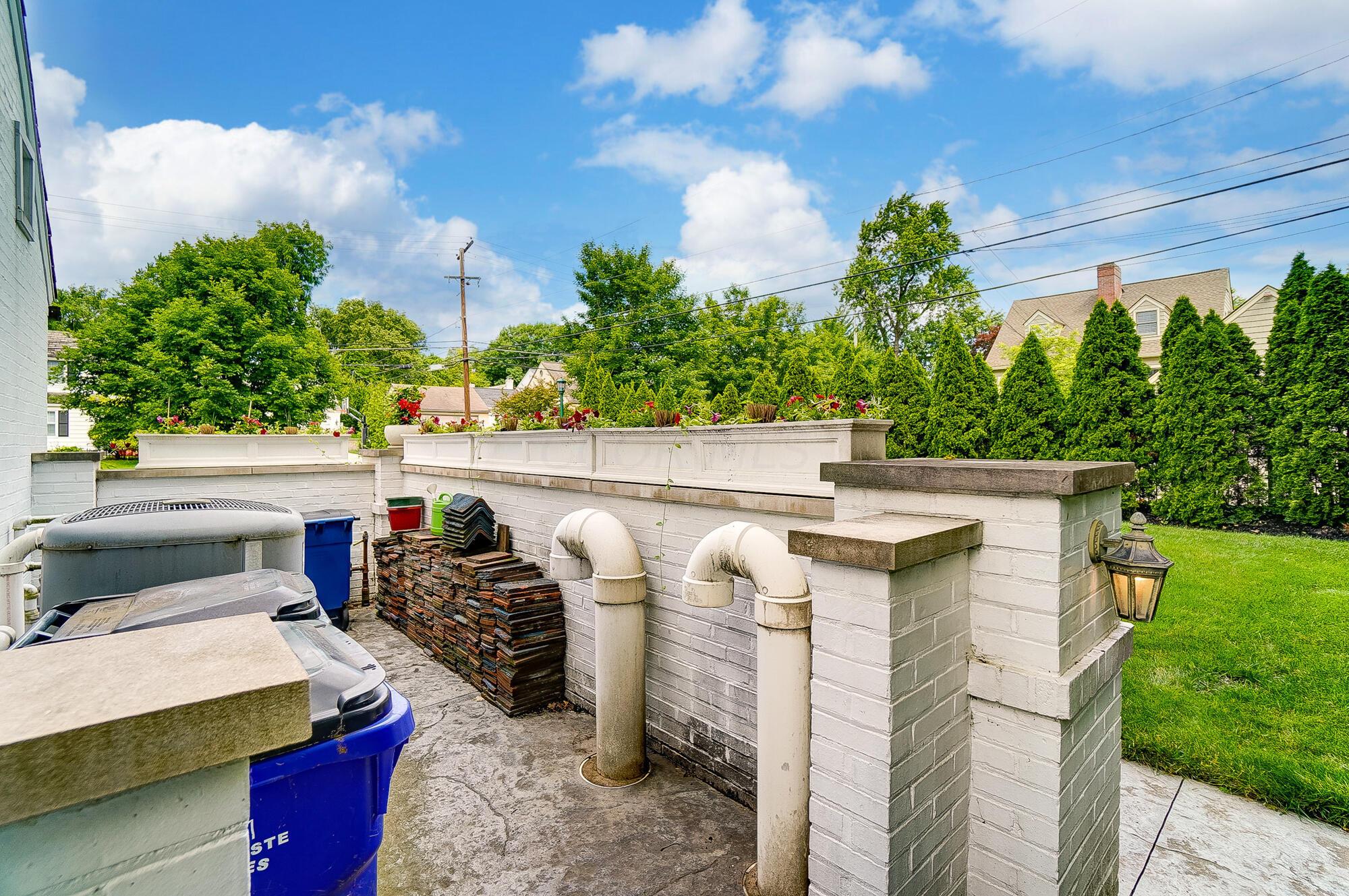 1874 Collingswood Road