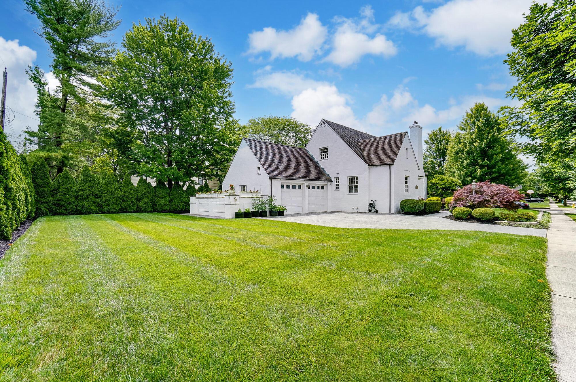 1874 Collingswood Road