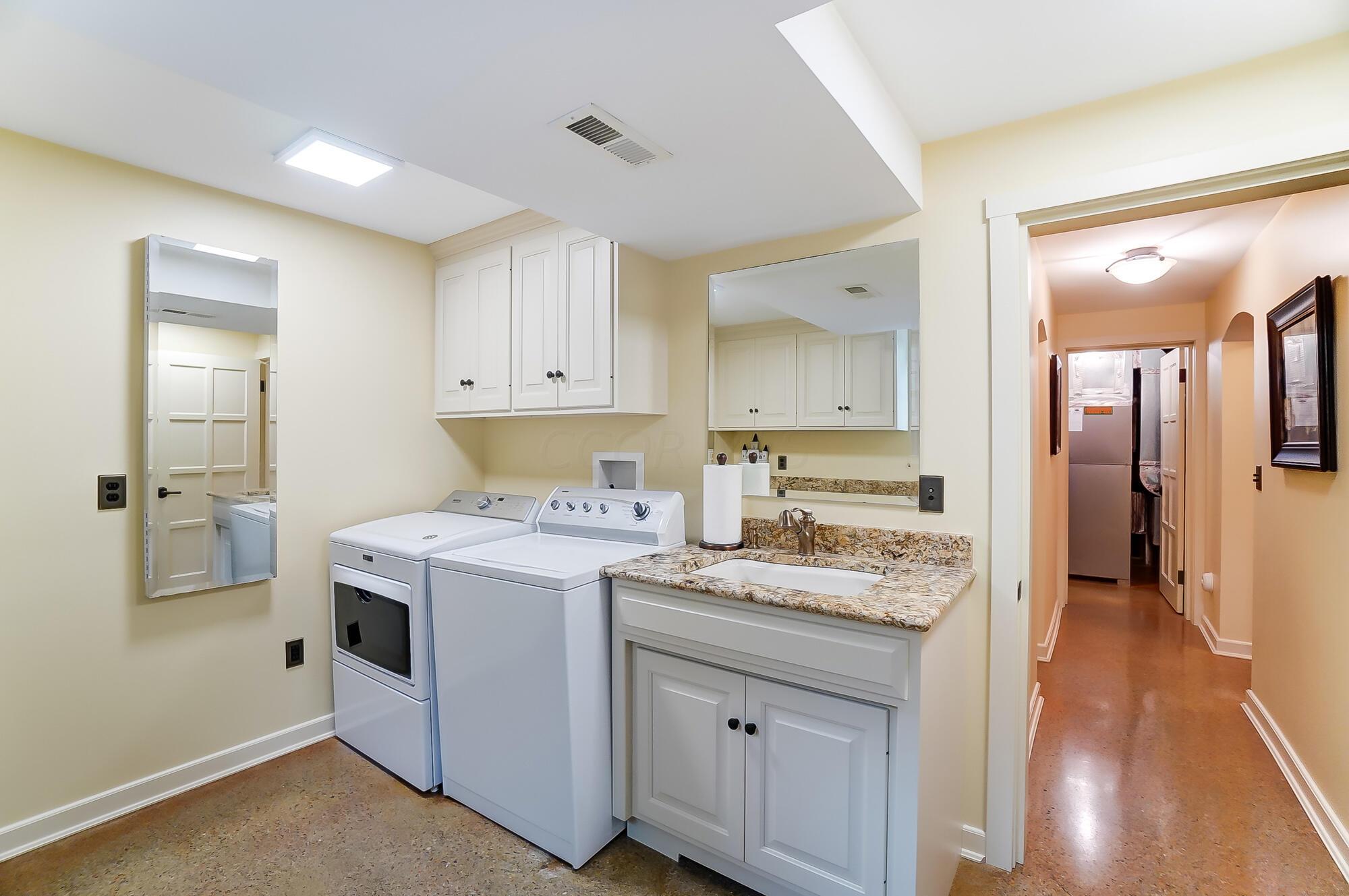 1874 Collingswood Road