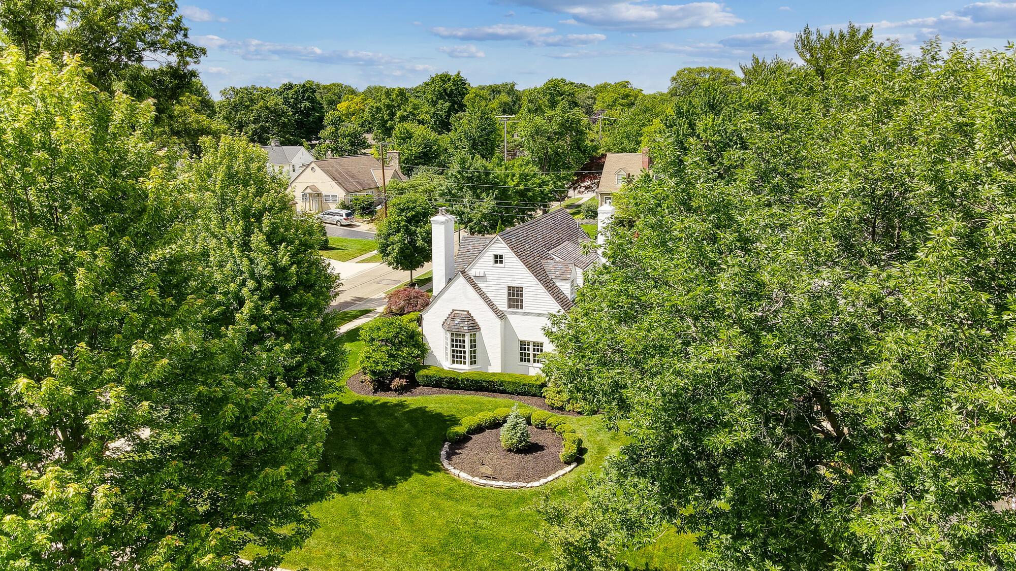 1874 Collingswood Road