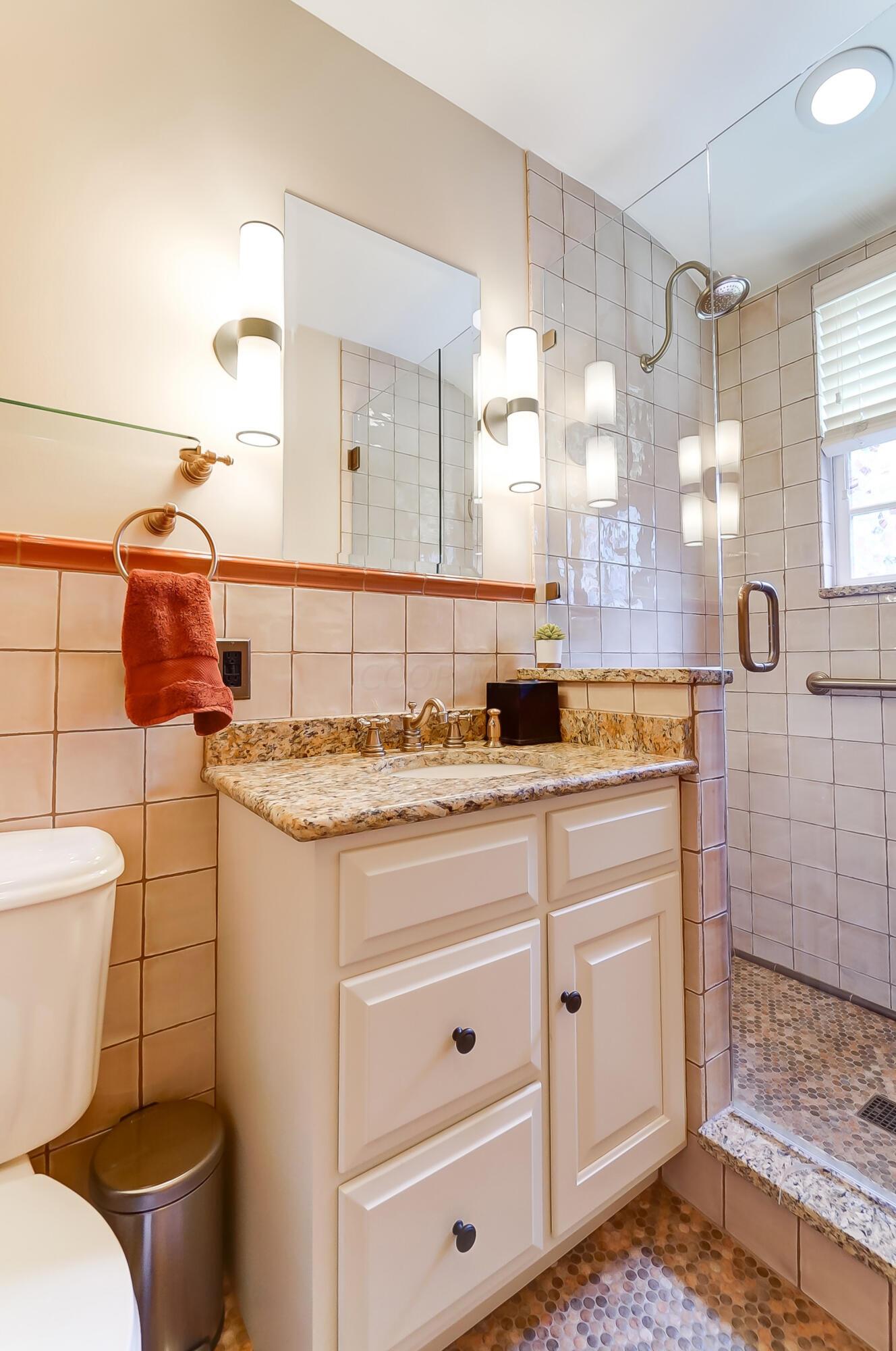 1874 Collingswood Road