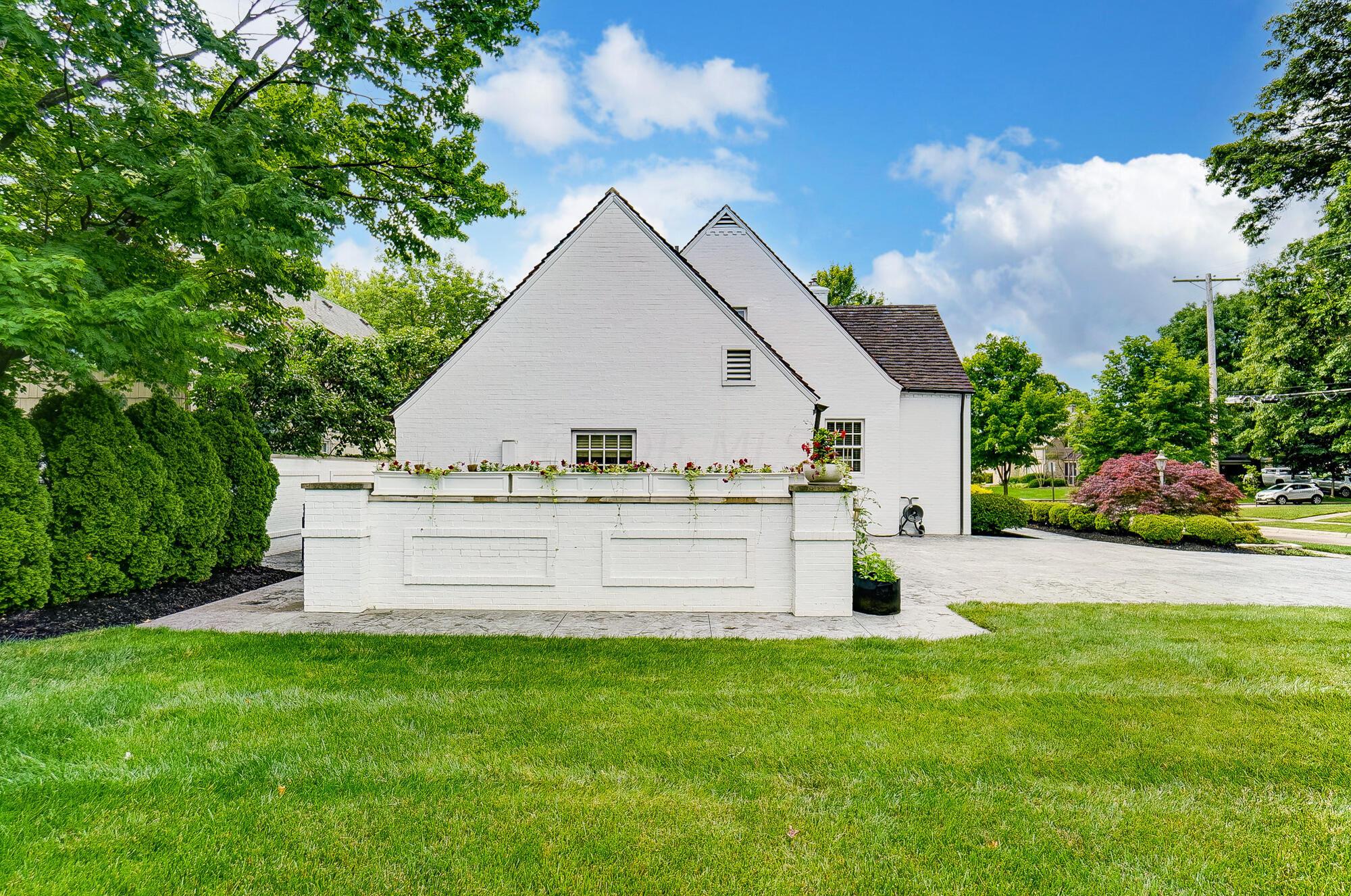 1874 Collingswood Road