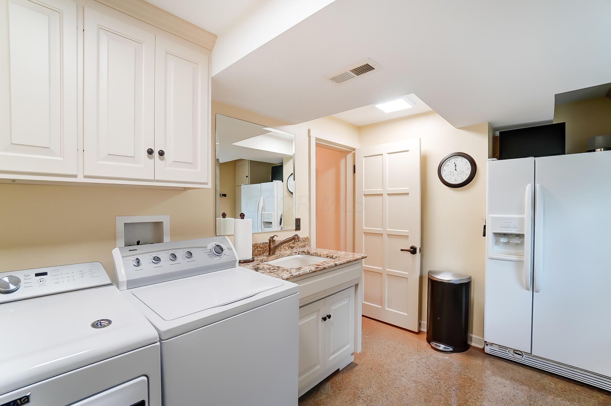 1874 Collingswood Road