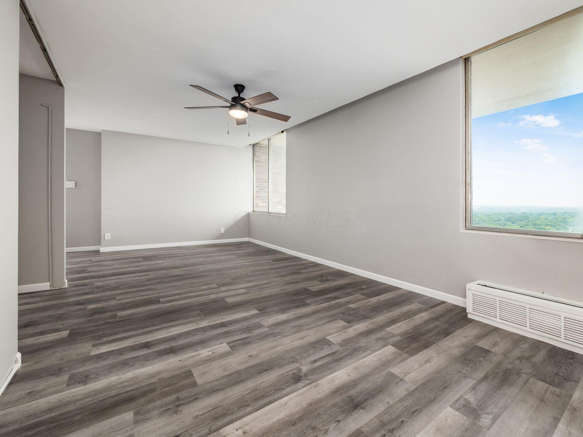 1000 Urlin Avenue, 2222