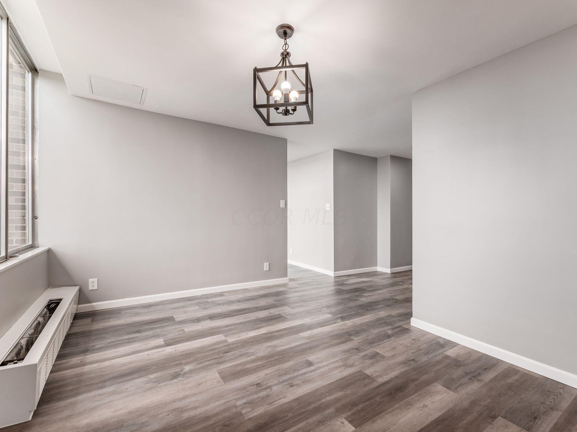 1000 Urlin Avenue, 2222