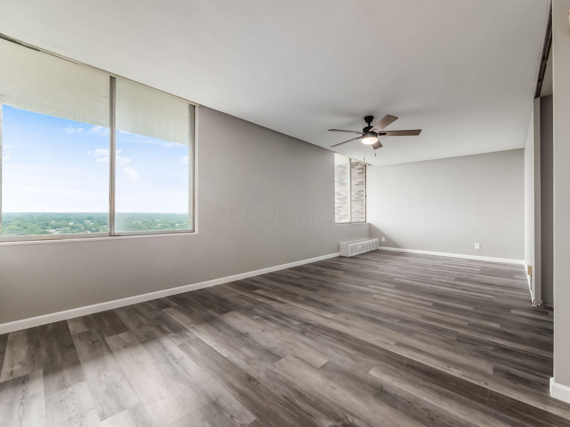 1000 Urlin Avenue, 2222