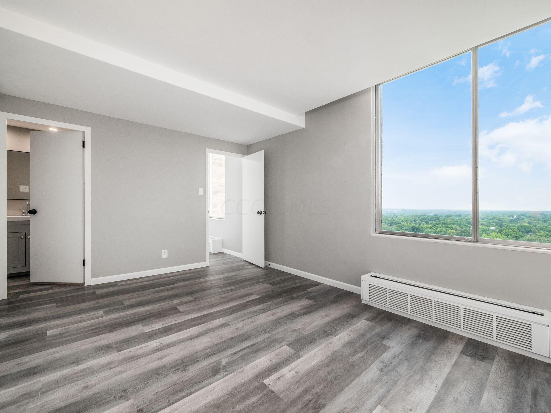 1000 Urlin Avenue, 2222