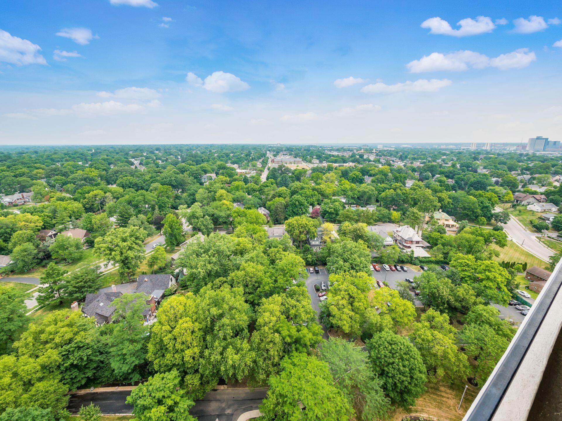 1000 Urlin Avenue, 2222