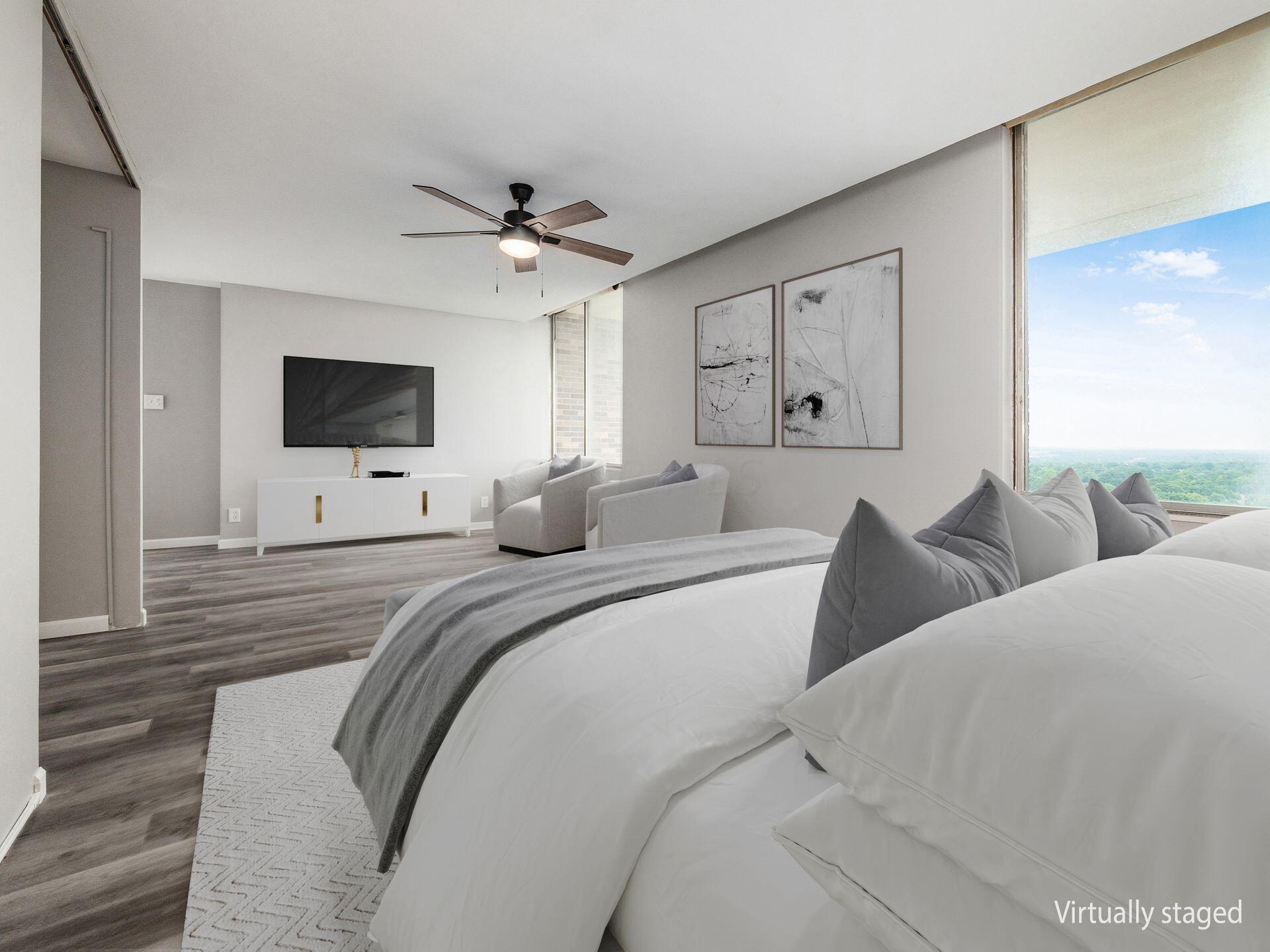 1000 Urlin Avenue, 2222