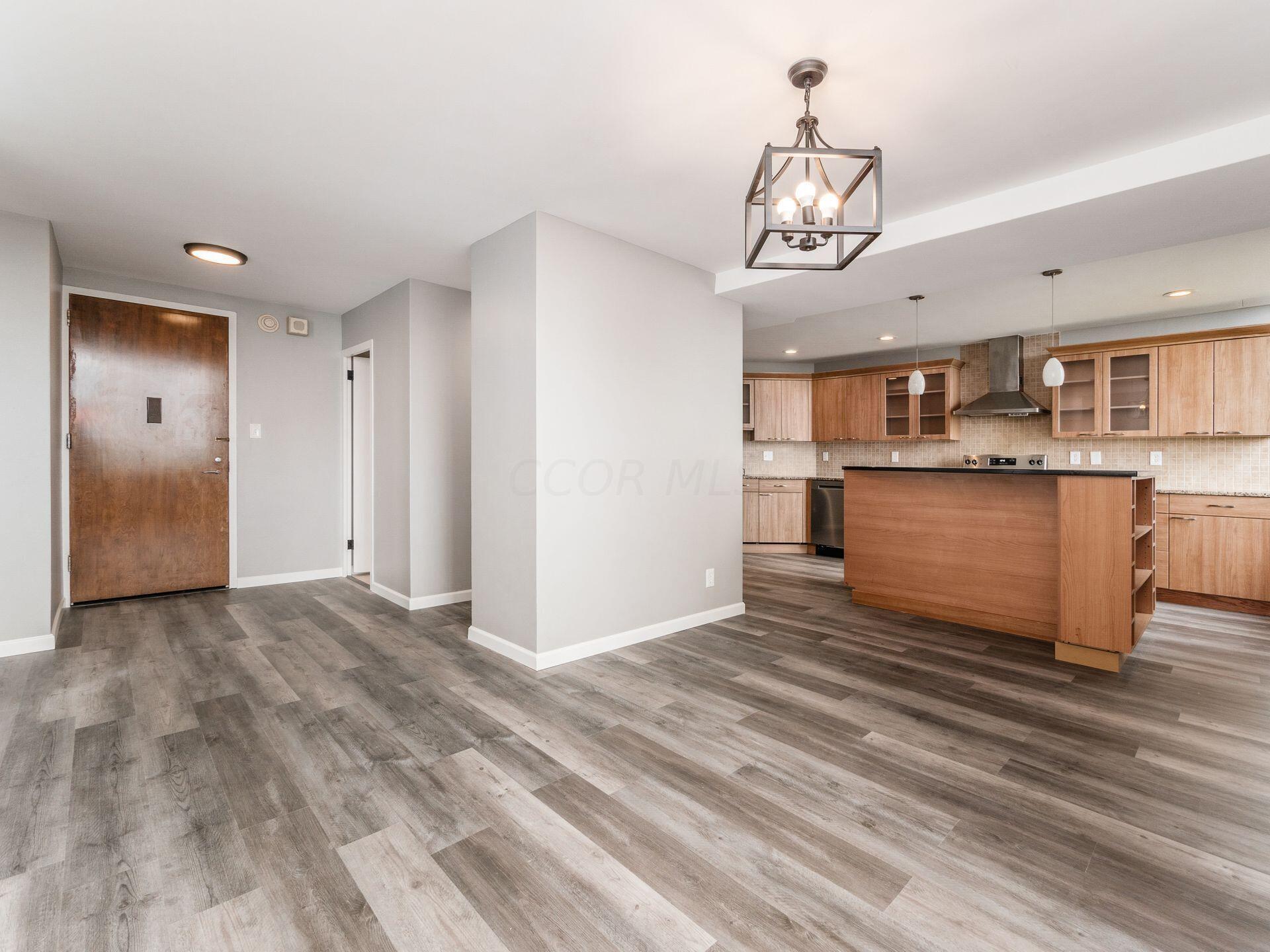 1000 Urlin Avenue, 2222