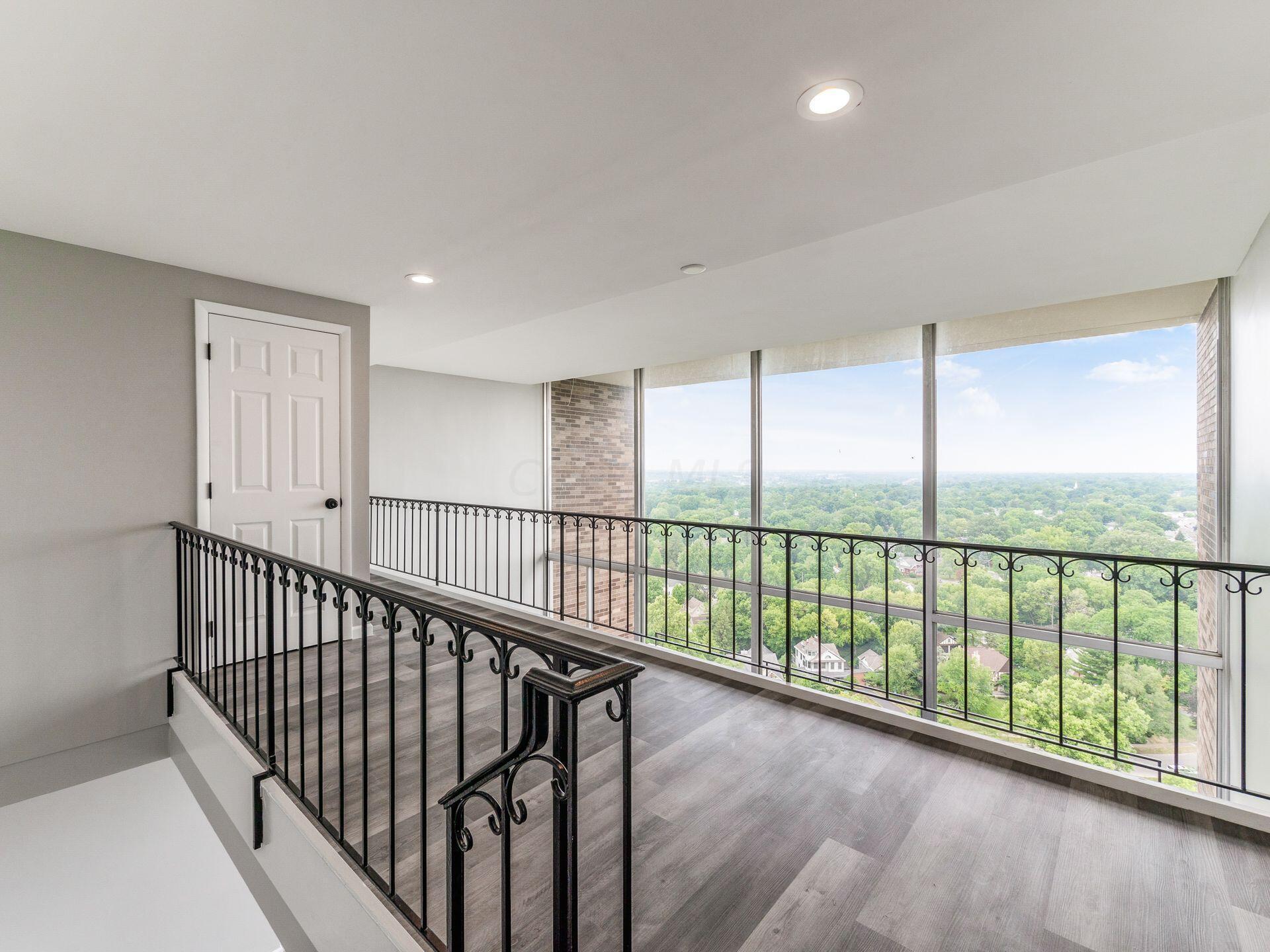 1000 Urlin Avenue, 2222