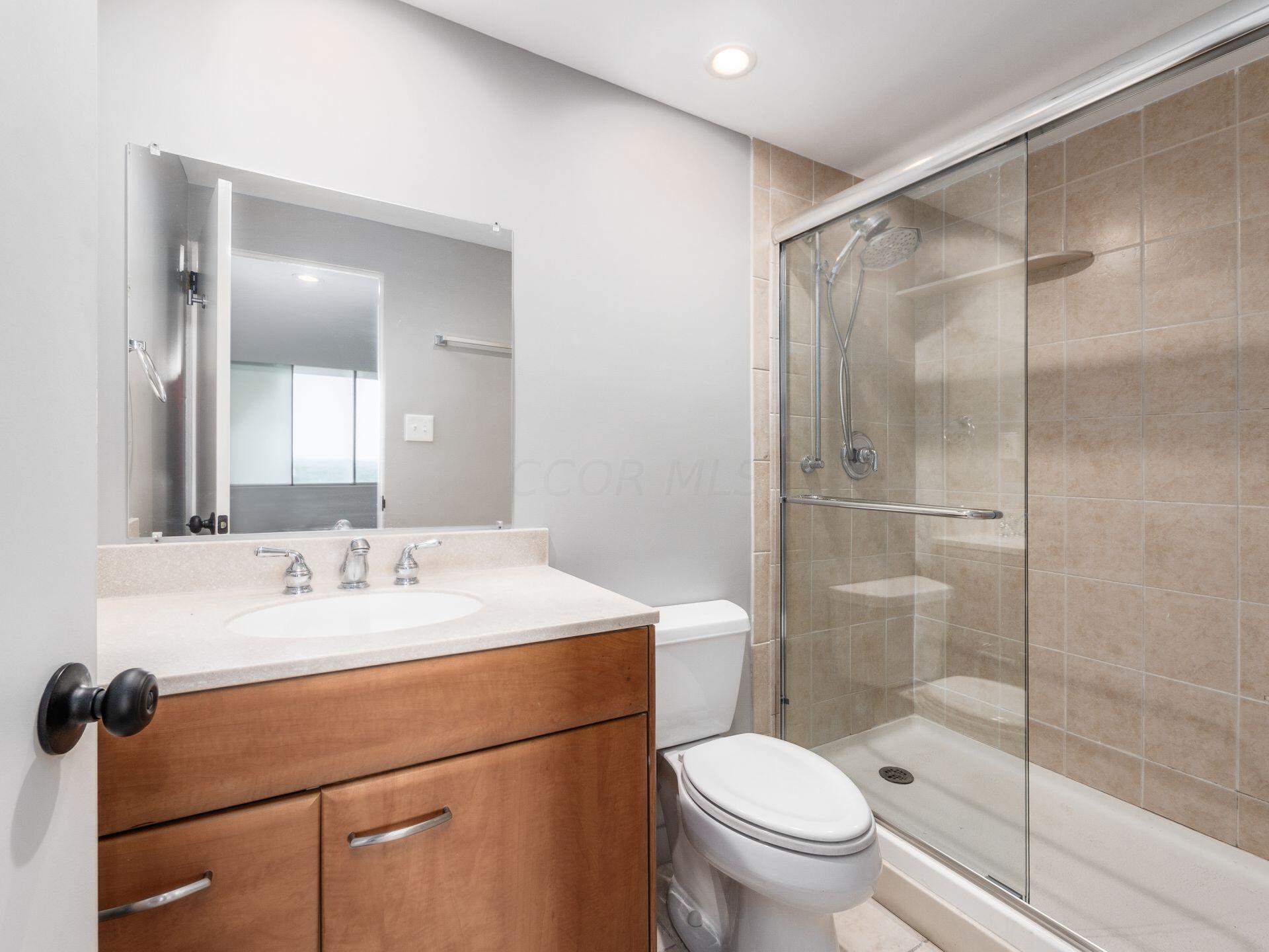 1000 Urlin Avenue, 2222