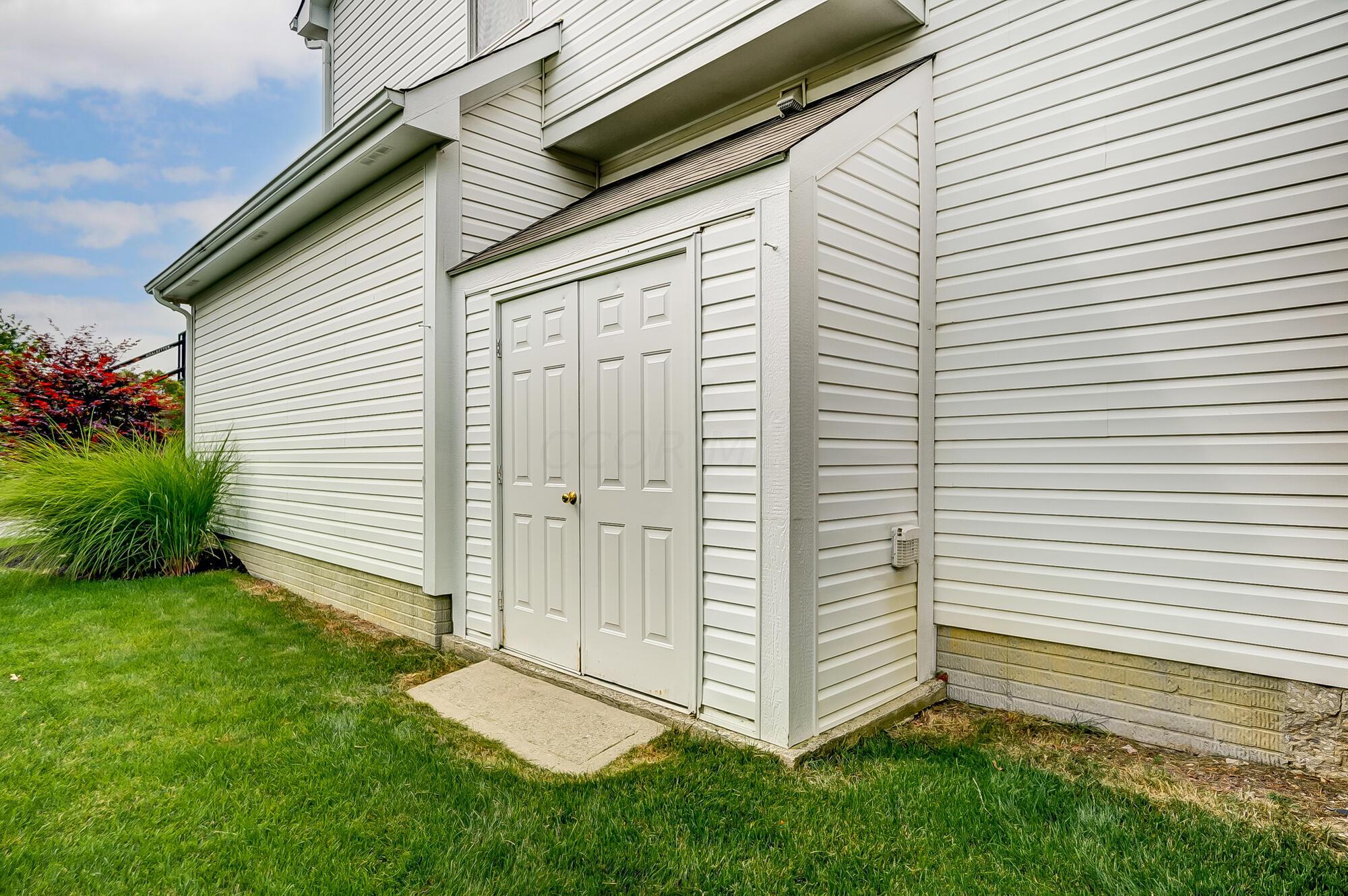 7440 Rolling Ridge Way