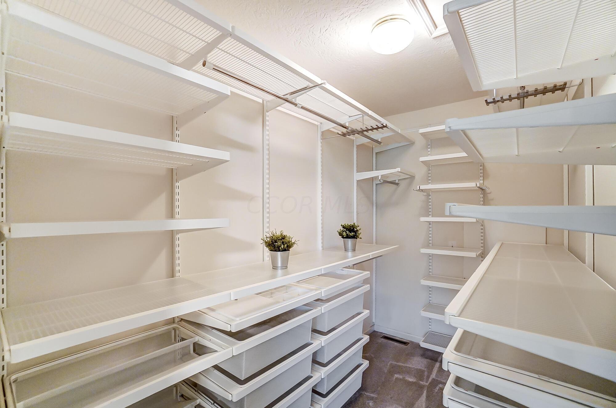 7440 Rolling Ridge Way